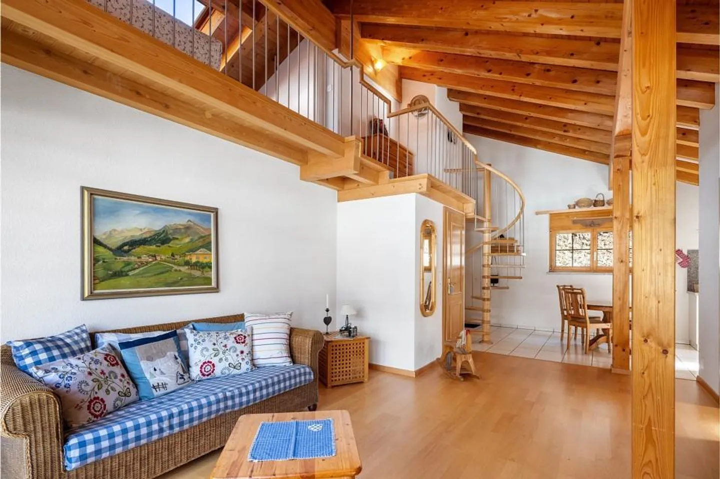 Exclusive 3.5-room penthouse apartment with gallery in a prime location in Leukerbad - Photo 6 of 6