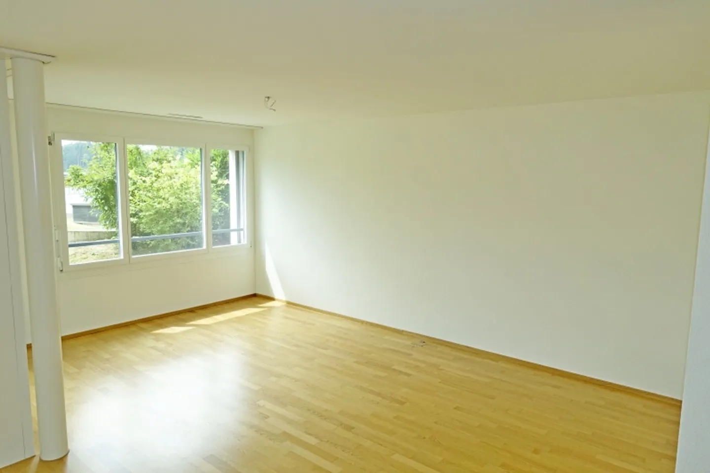 Oasis de vie de 3,5 pièces avec espace de jardin - Photo 2 sur 8