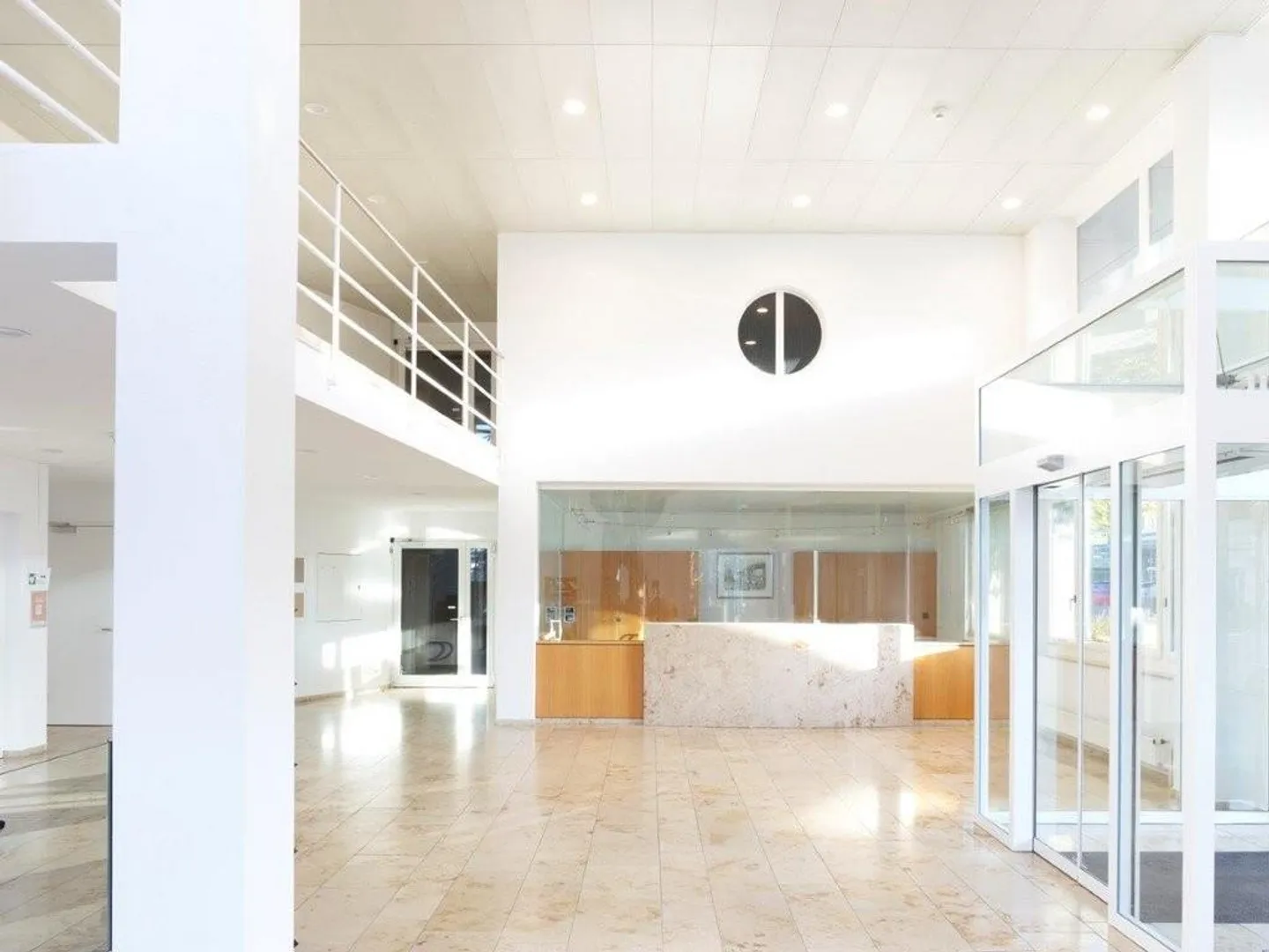 Office Space/Multi-Purpose Room/Storage 123m2 for Rent! - Photo 3 of 7