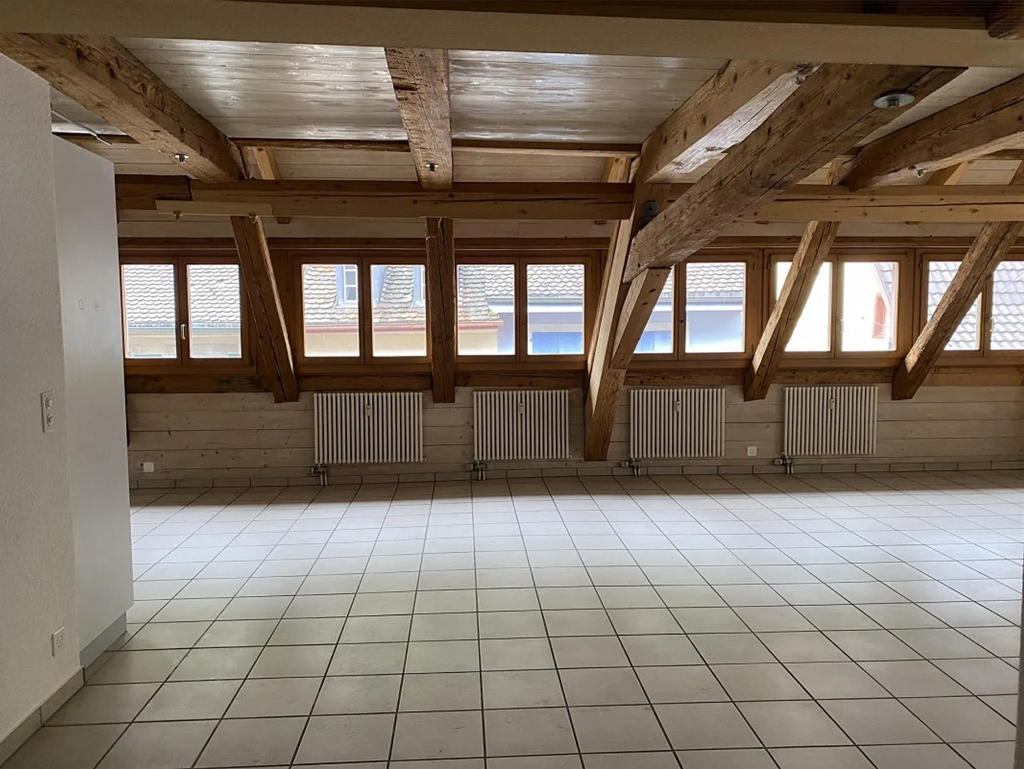 Ampio appartamento di 3,5 stanze - Foto 1 di 11