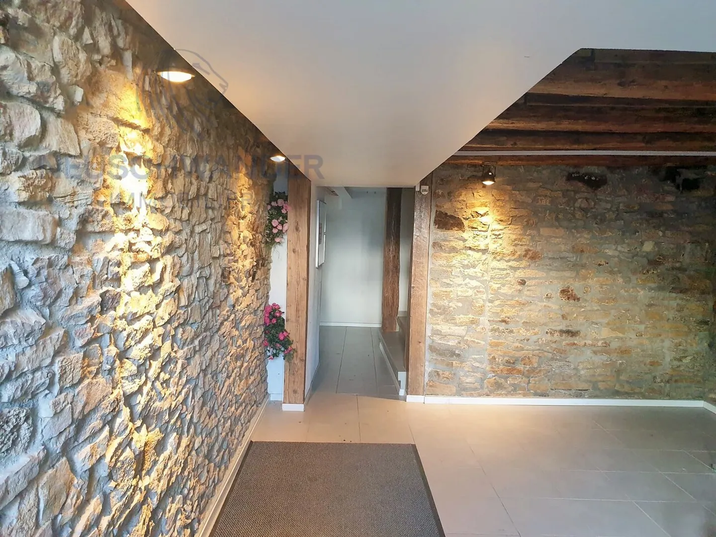 Very good yield for this building in the countryside, totally renovated - Photo 17 of 20