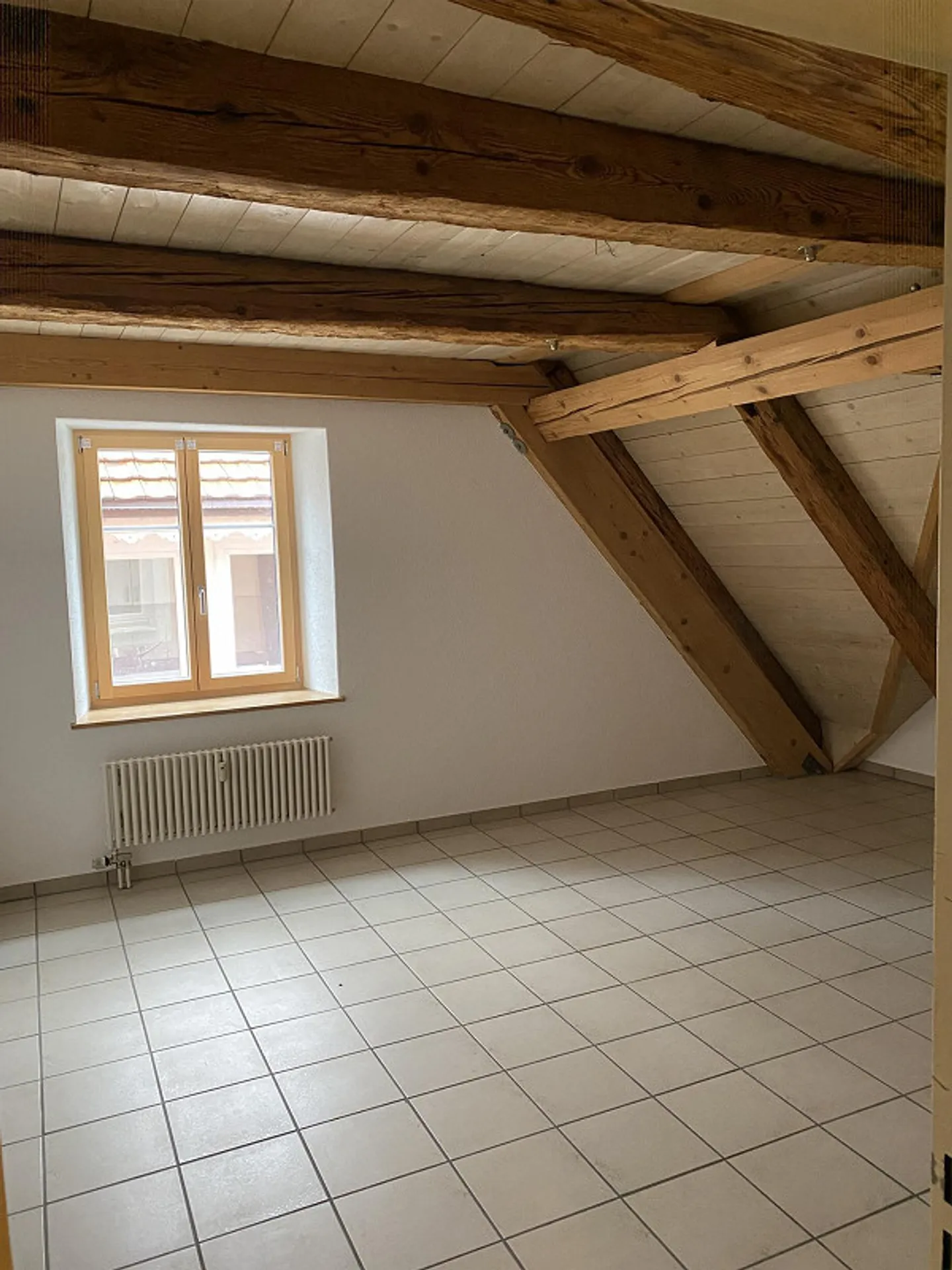 Ampio appartamento di 3,5 stanze - Foto 8 di 11