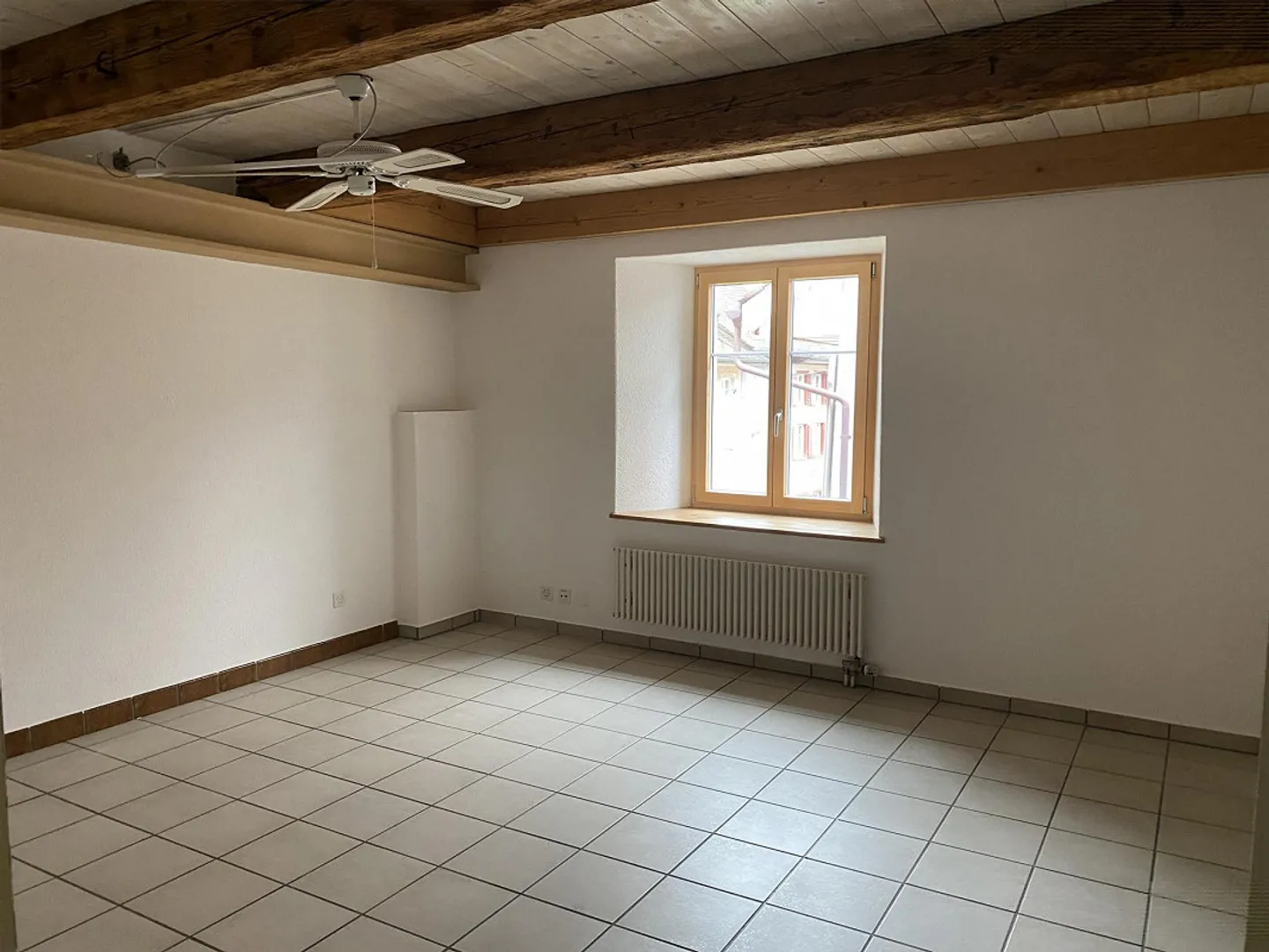 Ampio appartamento di 3,5 stanze - Foto 9 di 11