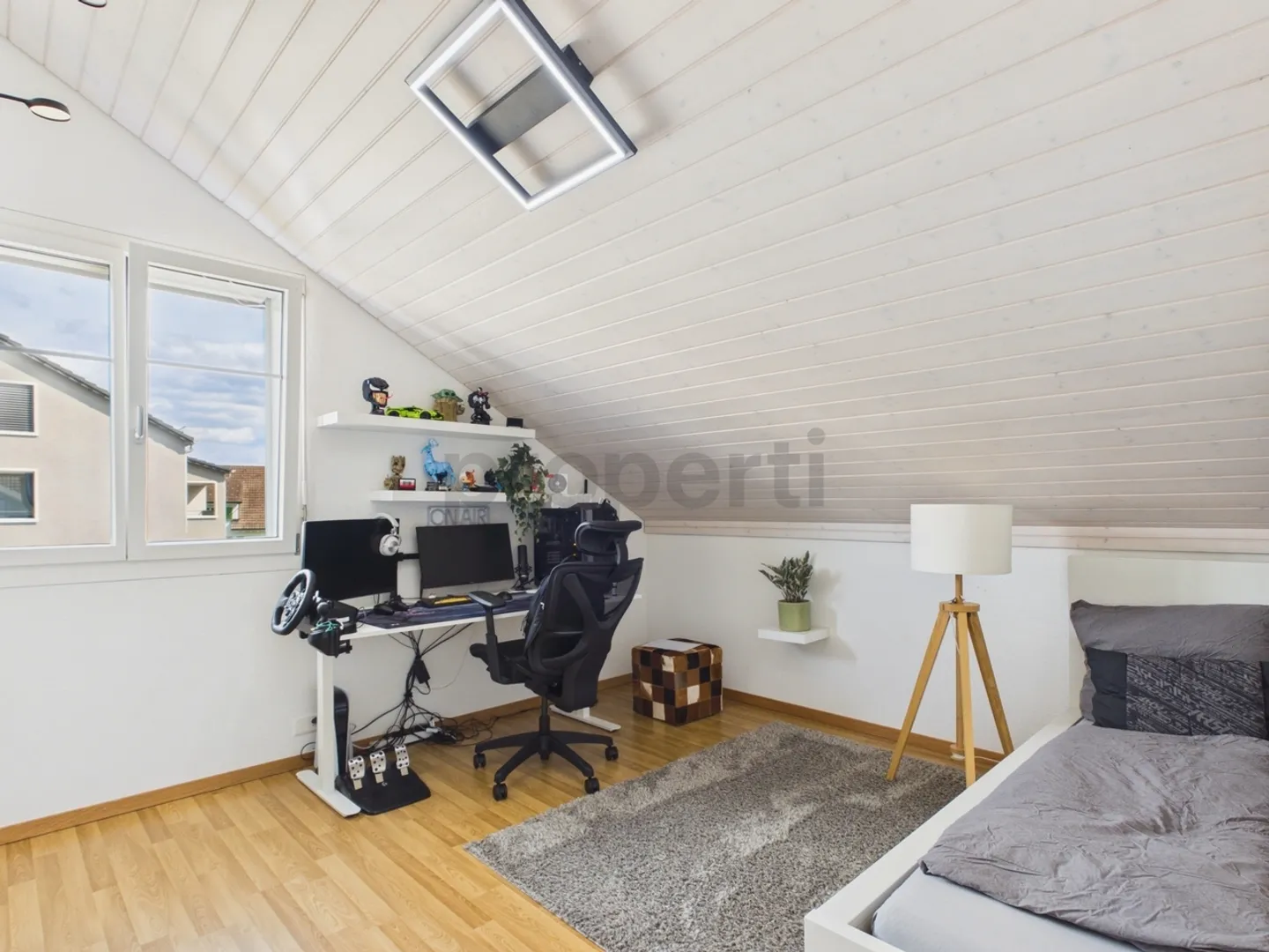 Bright 4.5-room penthouse with 2 bathrooms & parking included - Photo 7 of 12