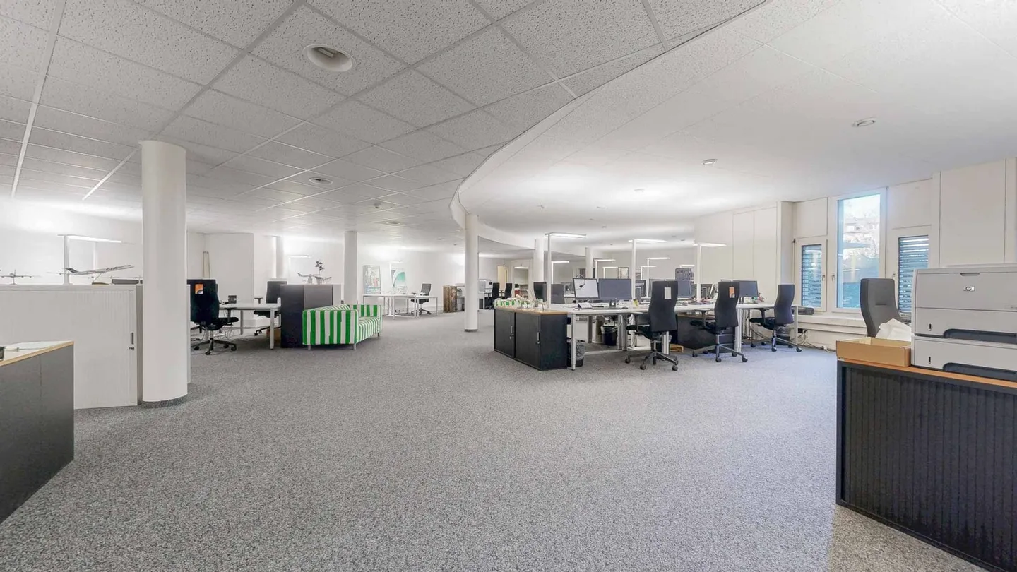 Espace de Bureau Spacieux en Centre - Photo 4 sur 9