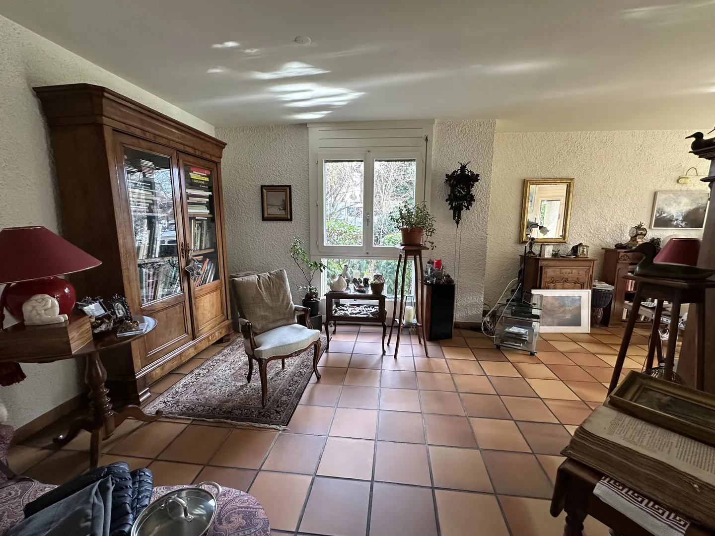 Single-family villa for renovation - Photo 2 of 6