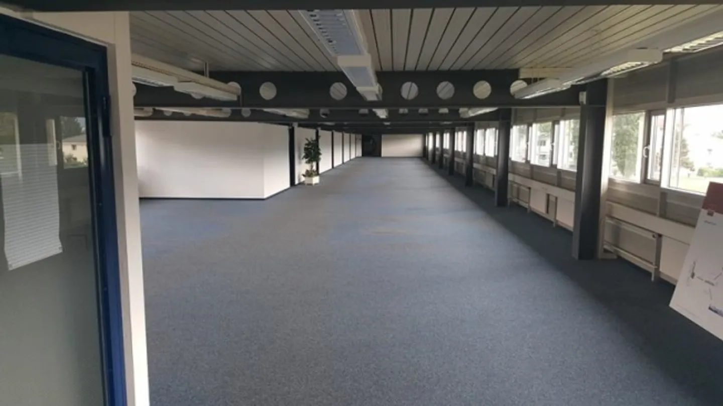 «Dépôt à Delémont» - Photo 4 sur 11