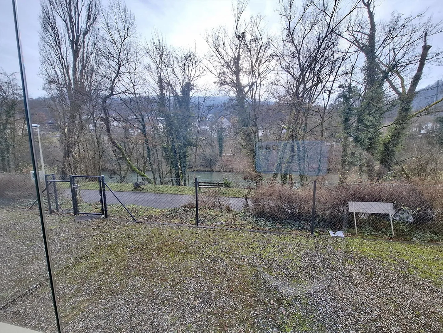 Appartement moderne de 2,5 pièces avec balcon à Grellingen - Photo 2 sur 13