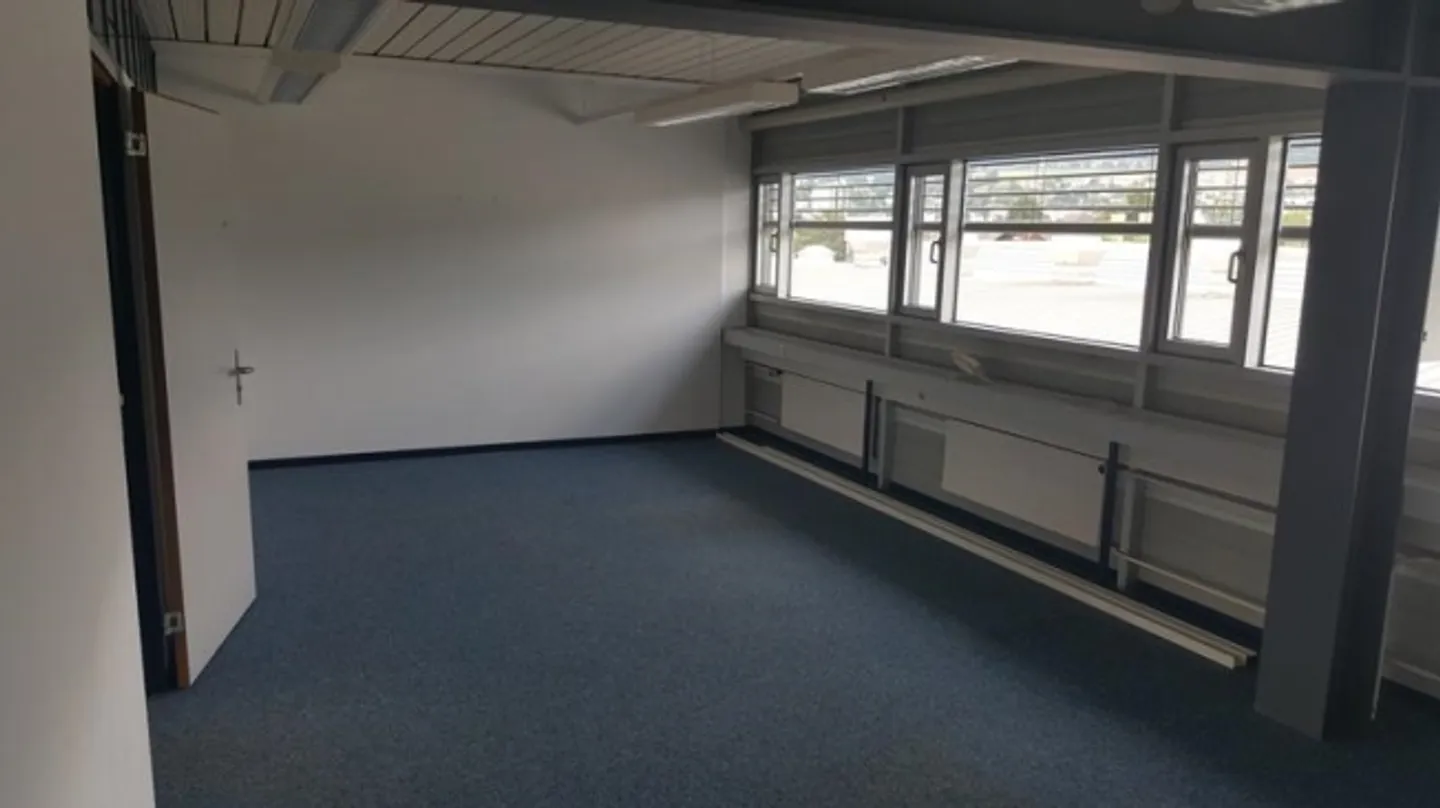 «Dépôt à Delémont» - Photo 5 sur 11