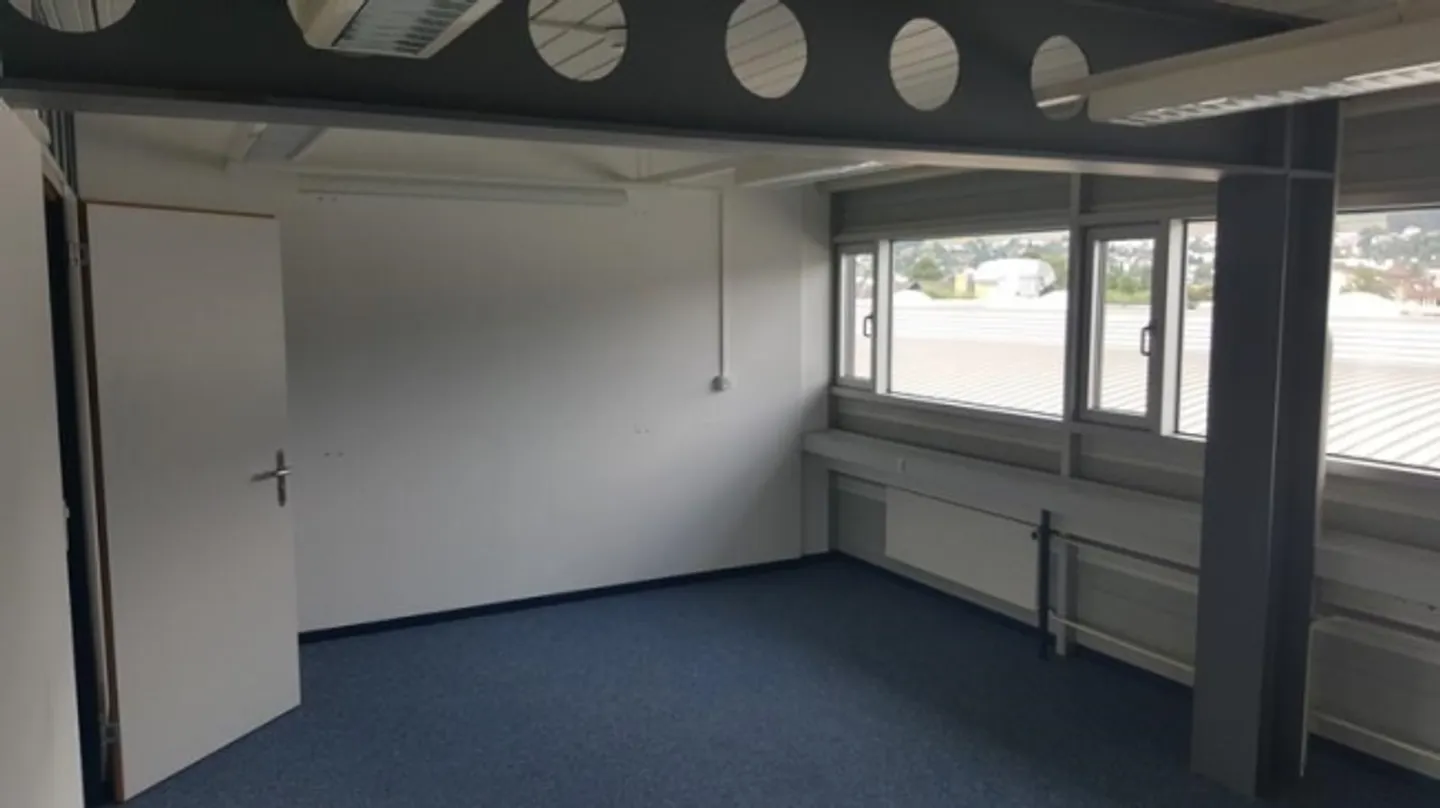 «Dépôt à Delémont» - Photo 7 sur 11