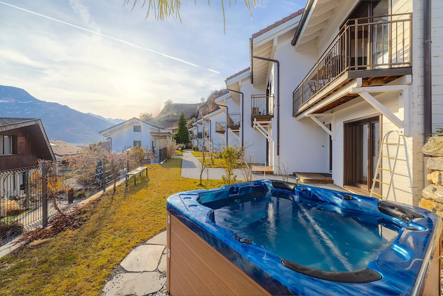 Charming semi-detached house with 3 rooms and 1/2 of 110 m2 in the heart of the vineyards of Saillon - Photo 2 of 20