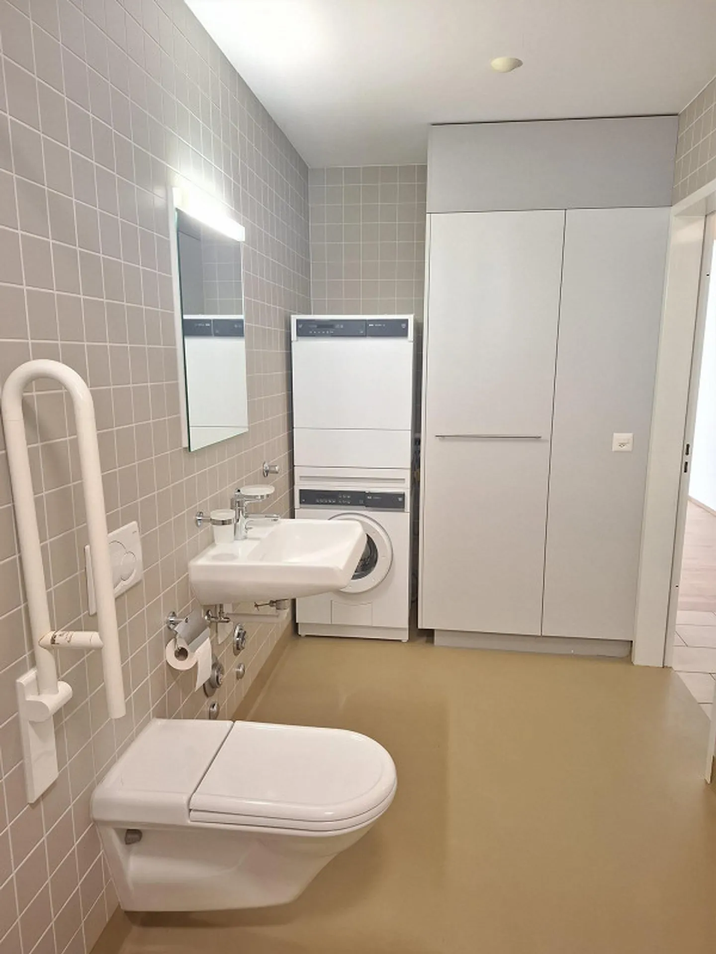 Appartement moderne de 2,5 pièces avec balcon à Grellingen - Photo 12 sur 13