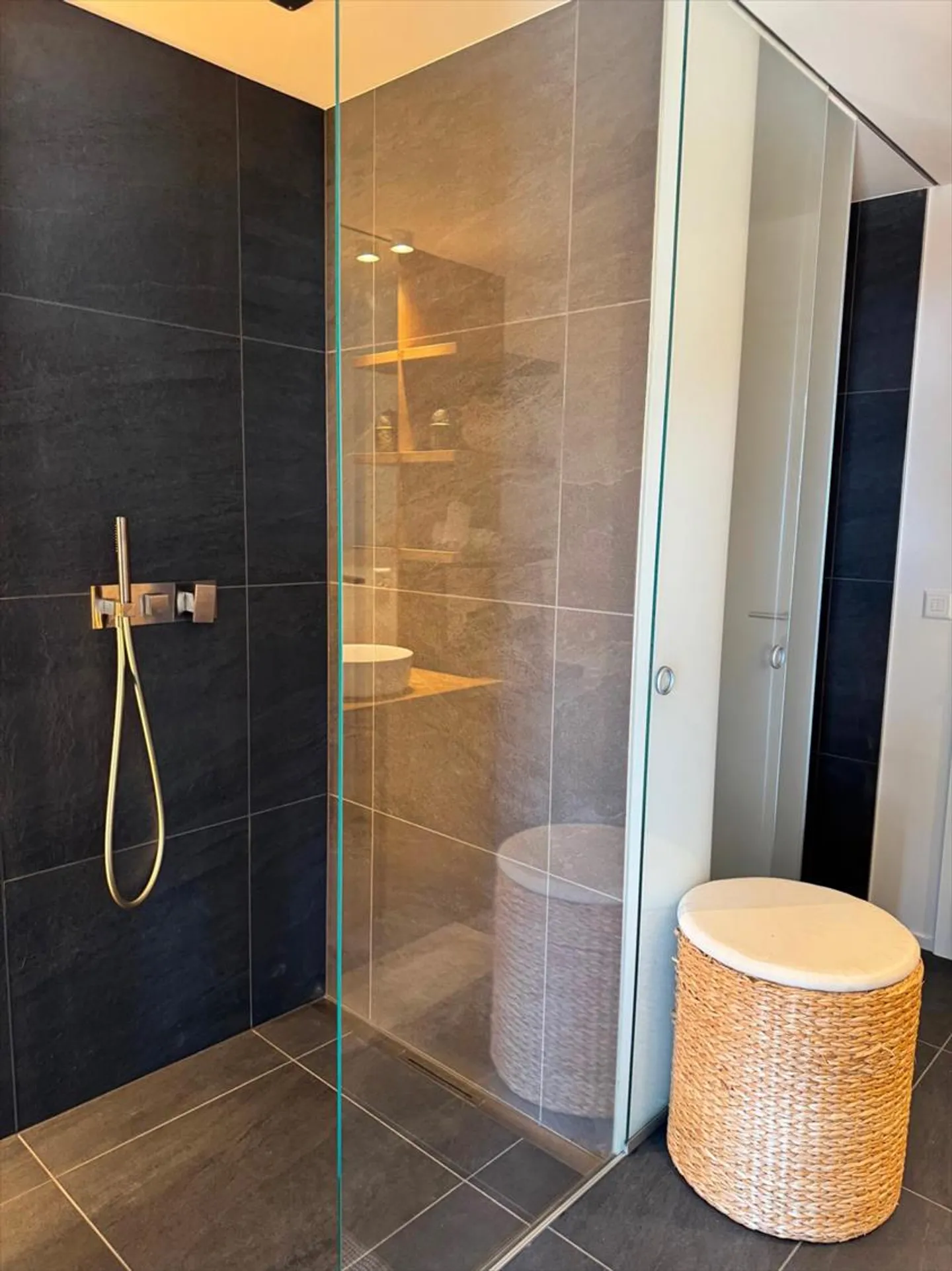 Appartamento con terrazza 5.5 stanze - Foto 12 di 13