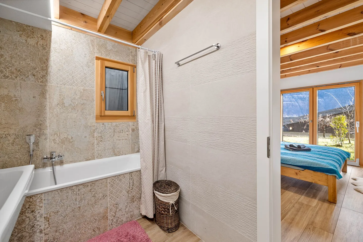 Charming semi-detached house with 3 rooms and 1/2 of 110 m2 in the heart of the vineyards of Saillon - Photo 5 of 20