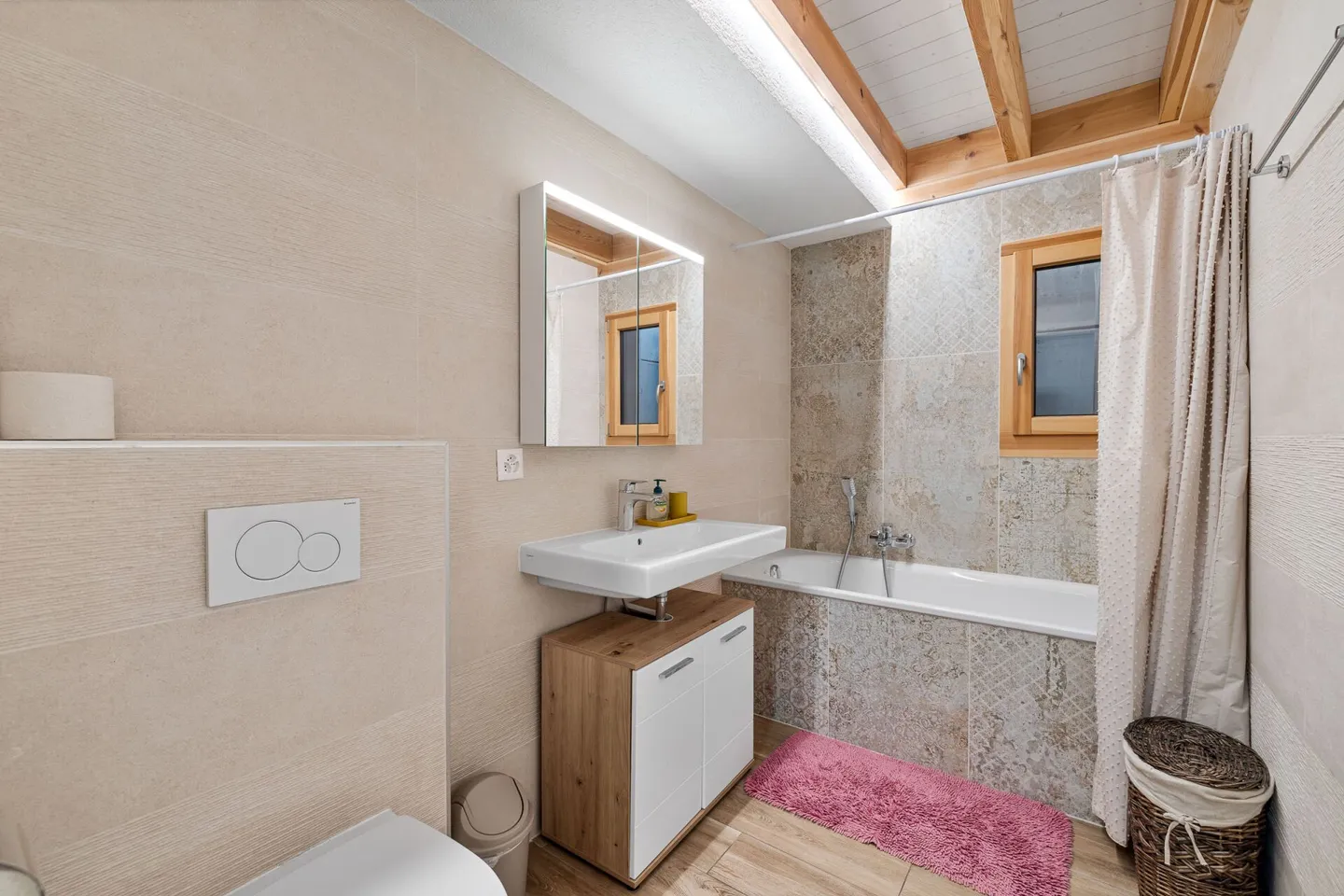 Charming semi-detached house with 3 rooms and 1/2 of 110 m2 in the heart of the vineyards of Saillon - Photo 6 of 20