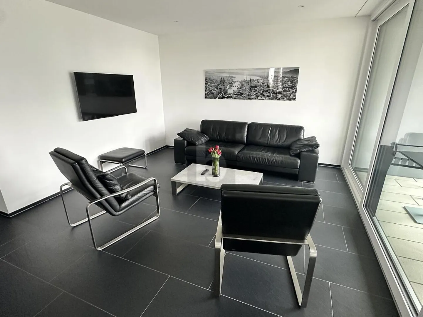 Stylish with Unique 360 Rooftop Terrace - Photo 2 of 6