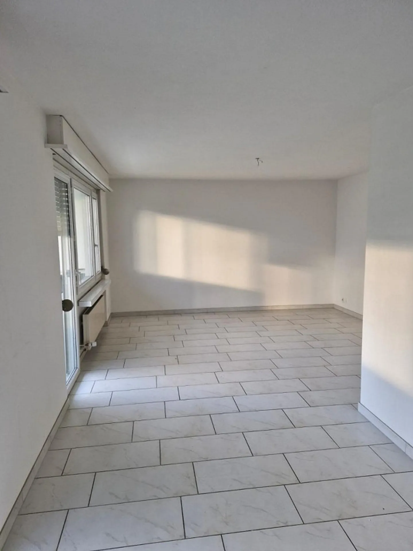 Schöne ,3,5 Zimmer Wohnung in ruhige Lage - Foto 4 von 10