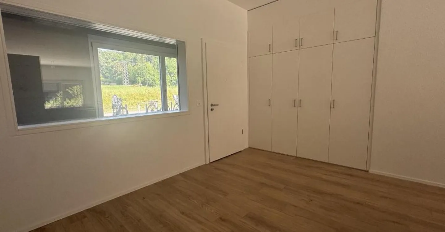 05583 - Appart. 3½ PCES - IMP. CHAMP-RIOND 8 - MATRAN - Foto 5 von 10