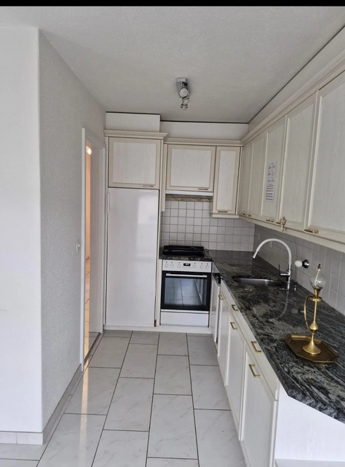 Schöne ,3,5 Zimmer Wohnung in ruhige Lage - Foto 9 von 10