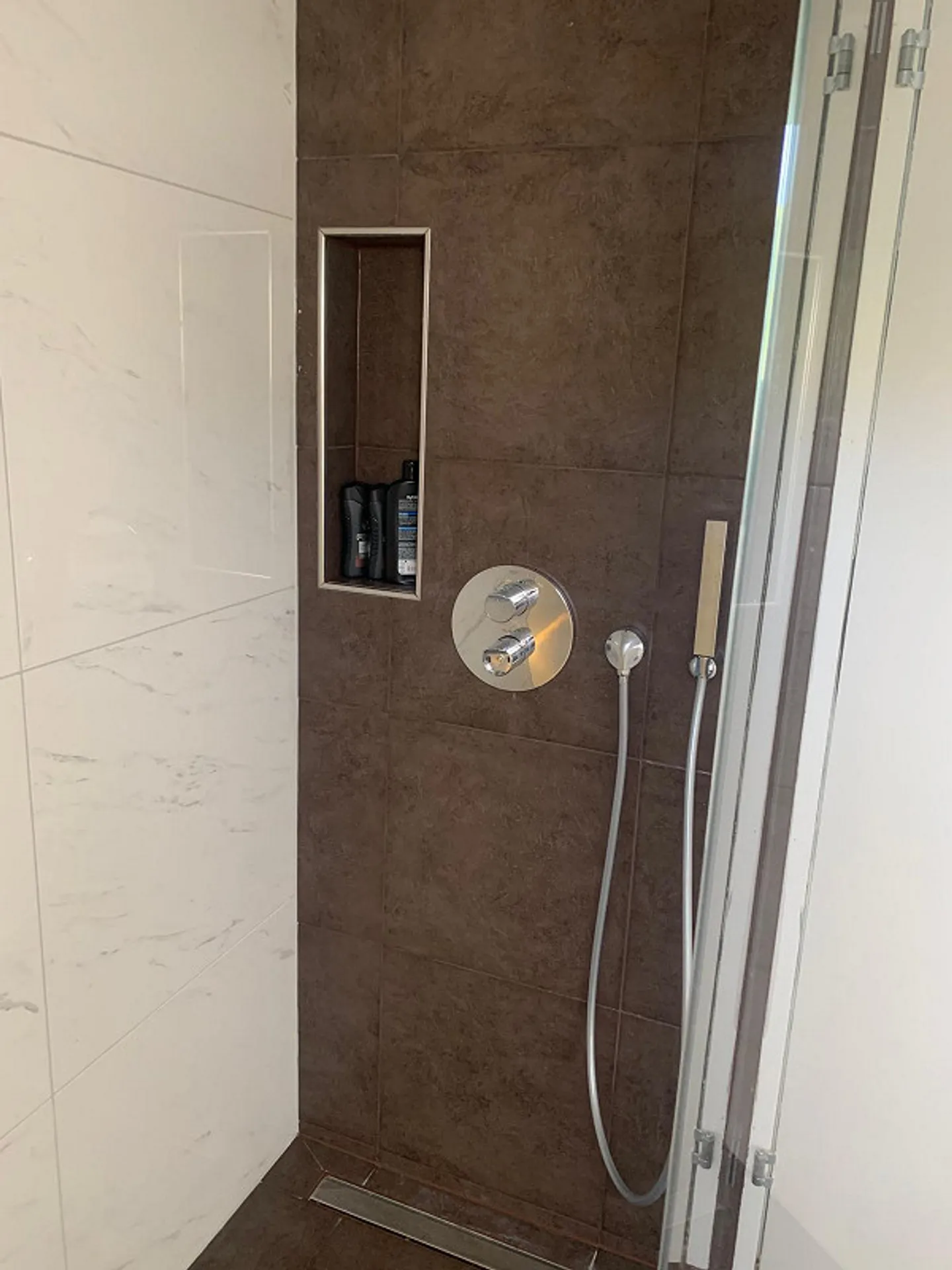 Bellissimo appartamento di 3,5 locali a Muttenz - Foto 7 di 12