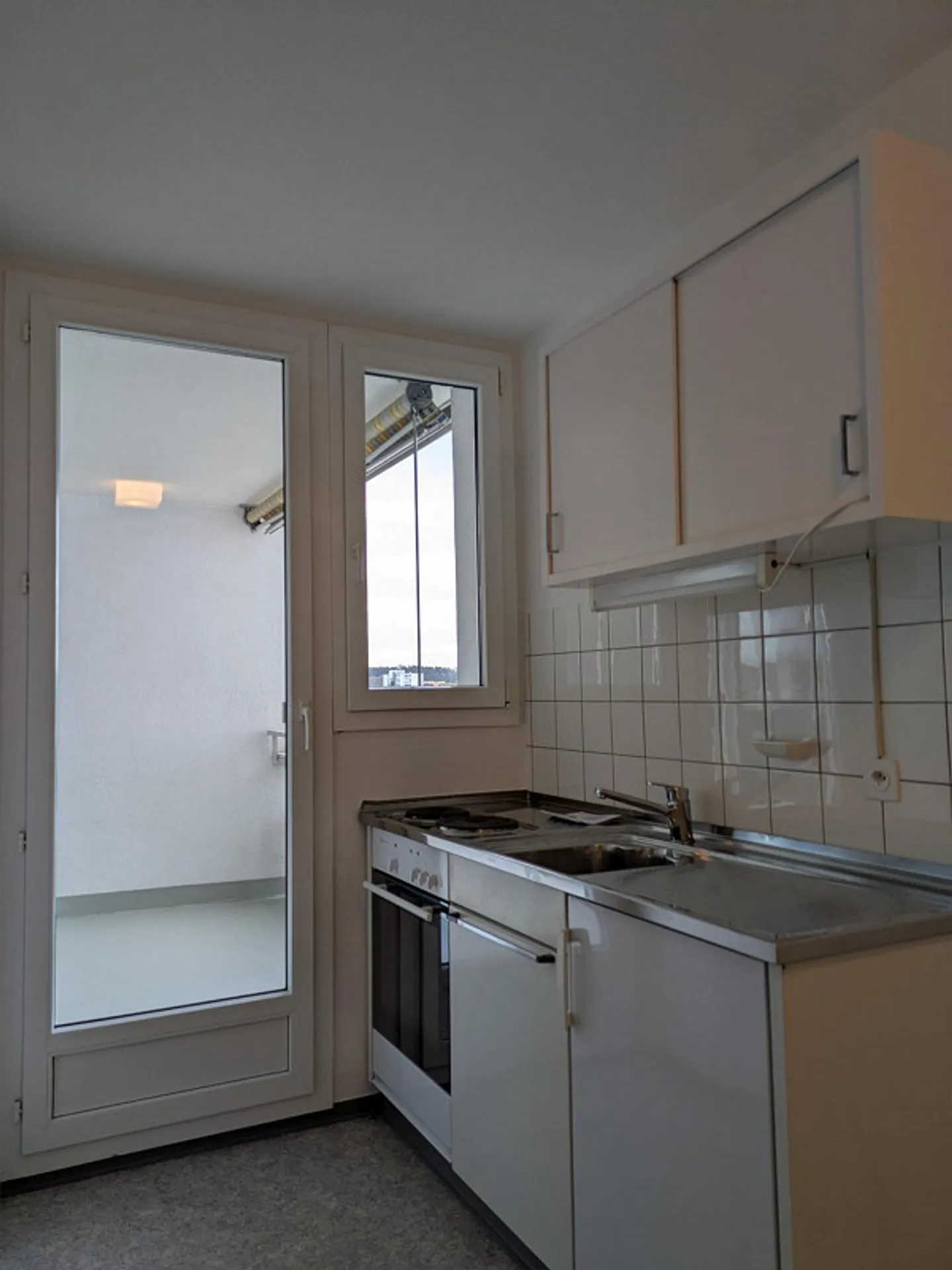 2-room apartment in Niederuzwil - Photo 7 of 11