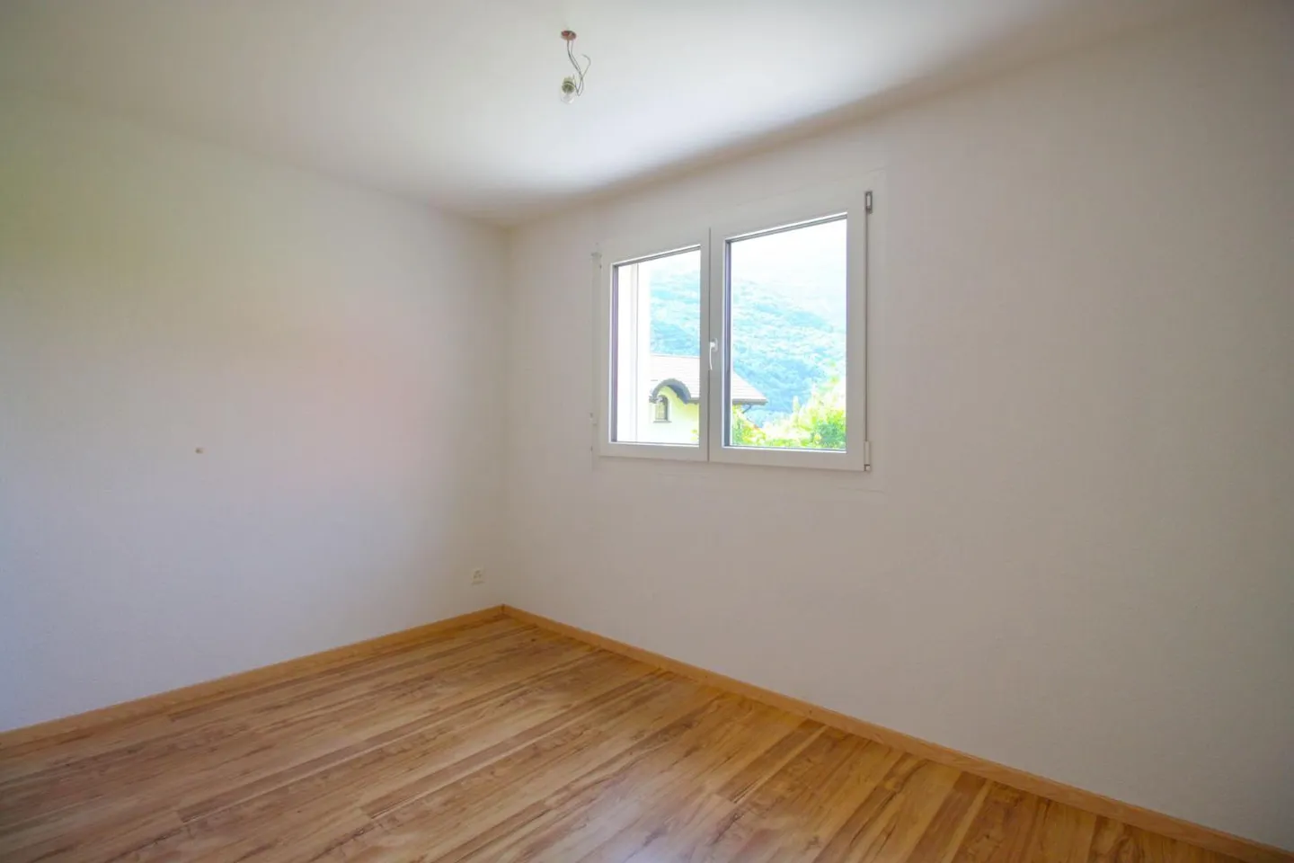 Magnifico appartamento di 4,5 stanze con terrazza e vista aperta a Collonges - Foto 7 di 11