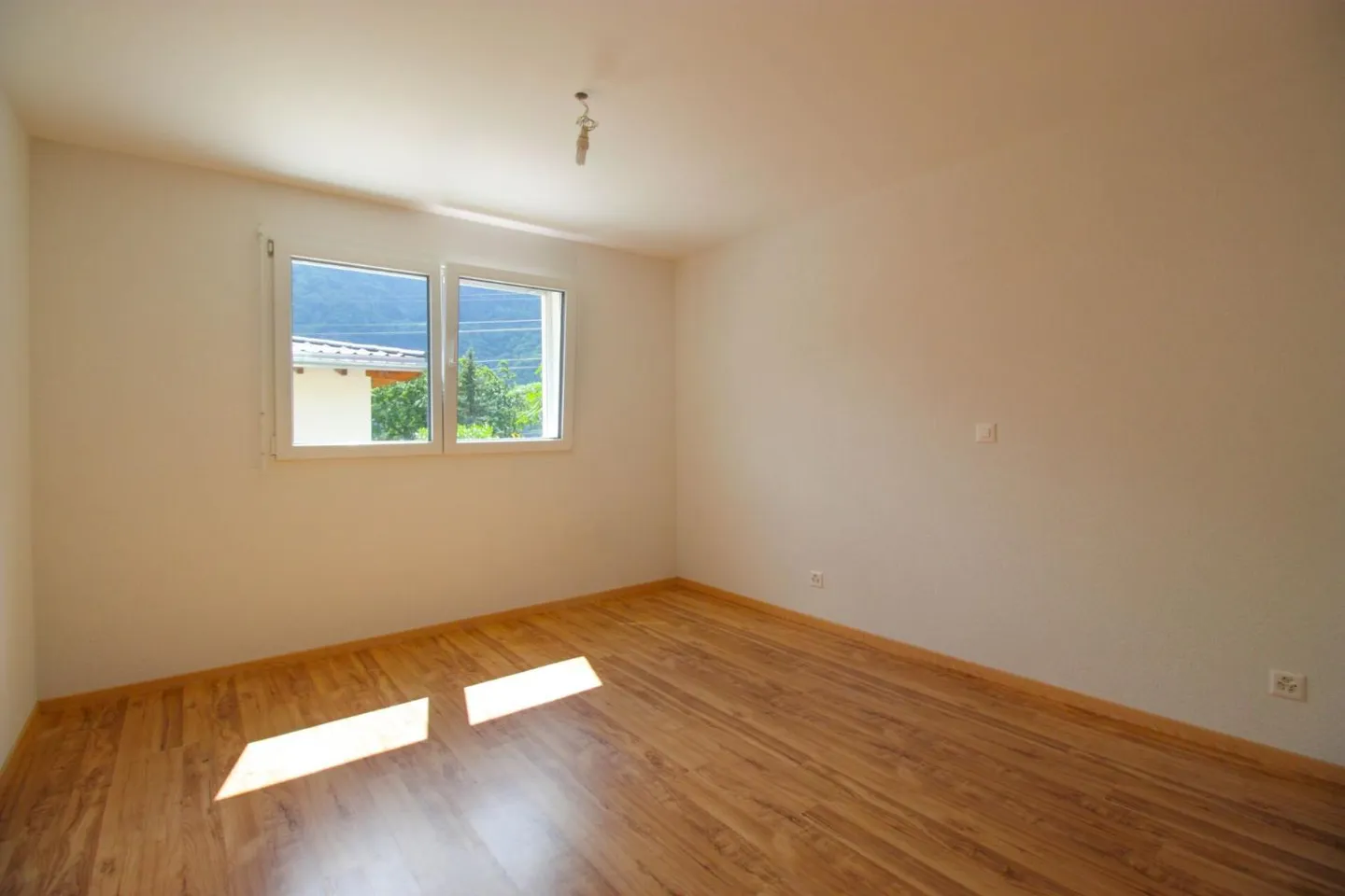 Magnifico appartamento di 4,5 stanze con terrazza e vista aperta a Collonges - Foto 8 di 11