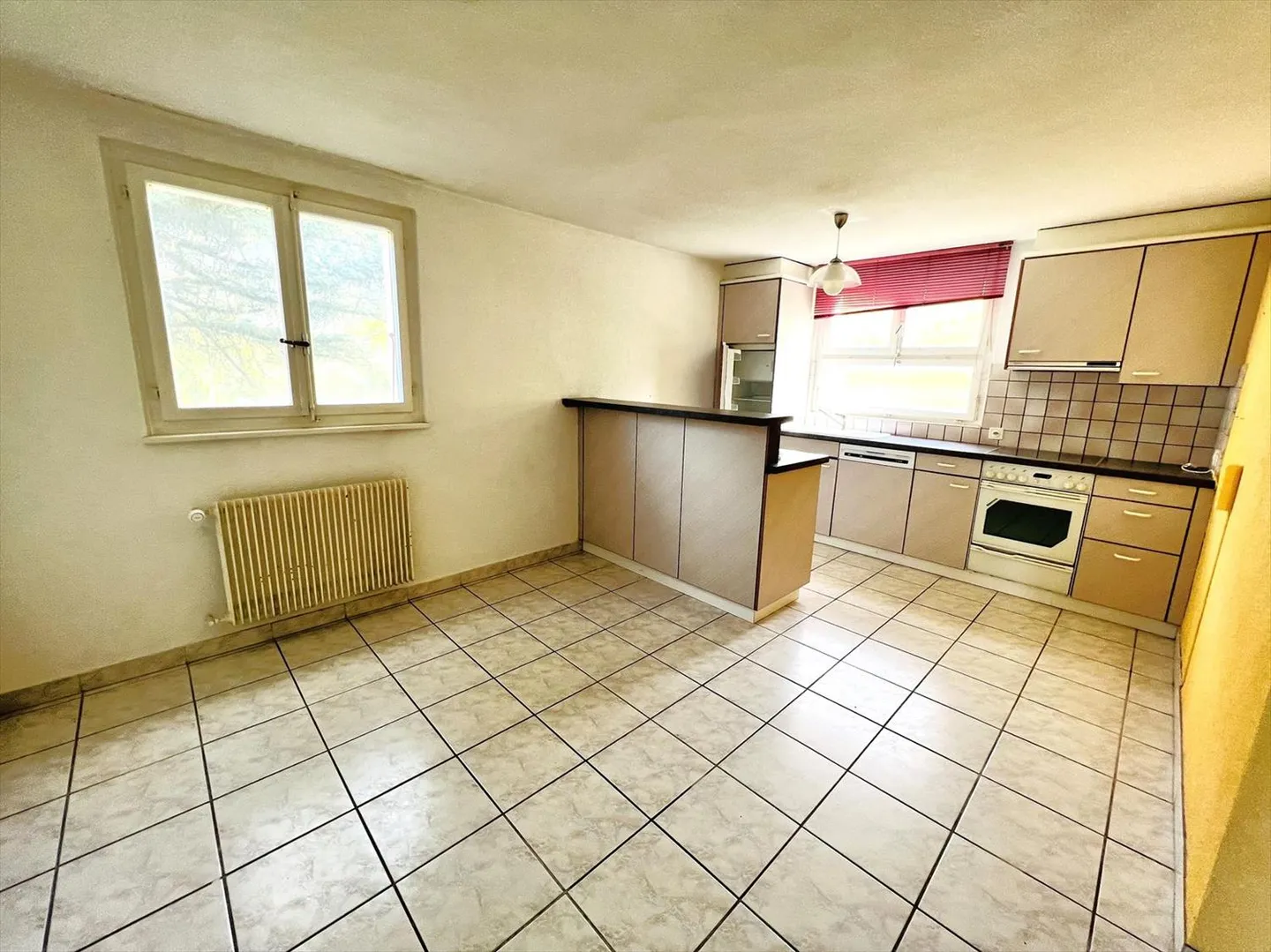 Offre unique! Spacieuse maison à rénover - 2 Appartements de 6.5 pces - Photo 9 sur 15