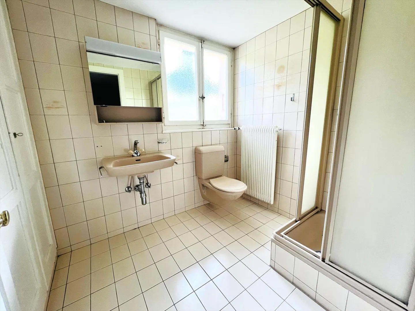 Offre unique! Spacieuse maison à rénover - 2 Appartements de 6.5 pces - Photo 12 sur 15