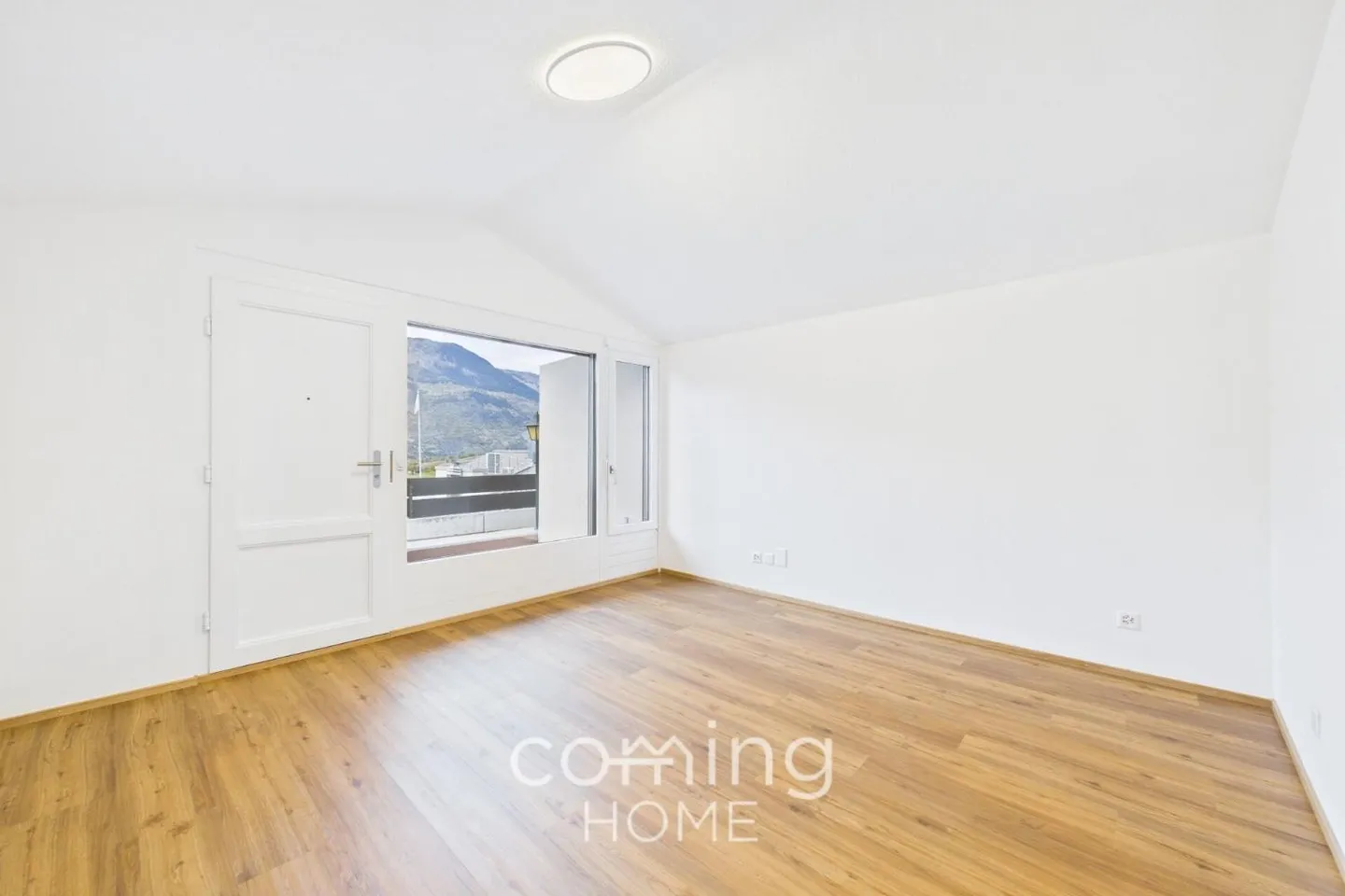 Renovierte Wohnung mit Aussicht - Foto 3 von 12