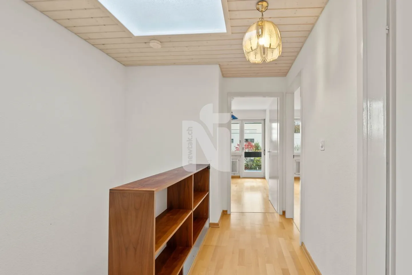 Adatto alle famiglie con balcone, giardino e posto auto in garage sotterraneo - Foto 7 di 13