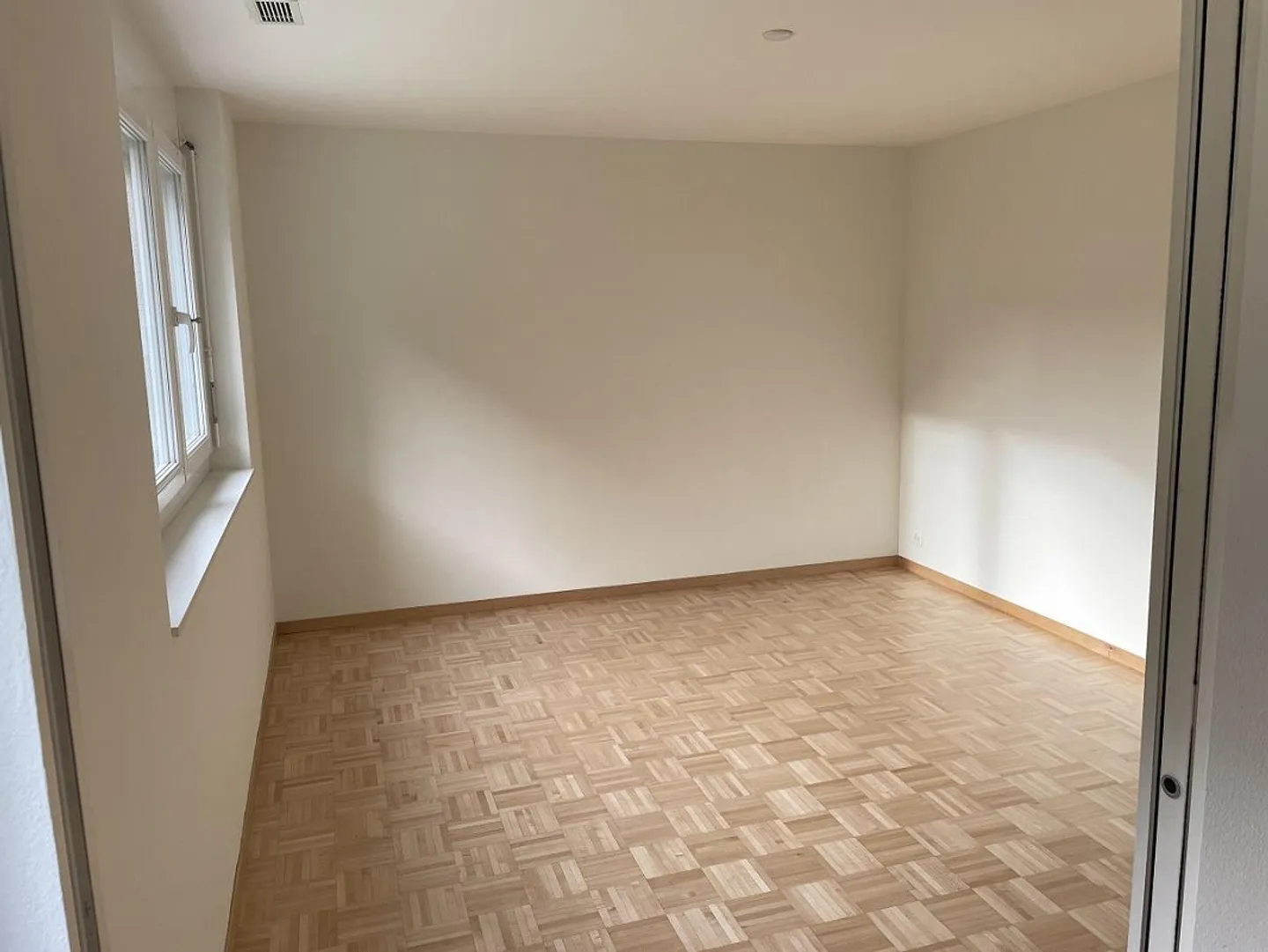 2,5 Zimmerwohnung mit Gartensitzplatz - Foto 2 von 7