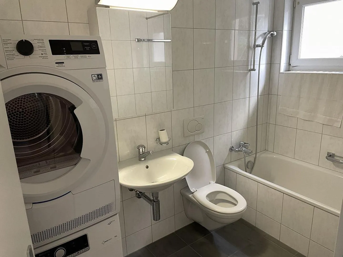 2,5 Zimmerwohnung mit Gartensitzplatz - Foto 7 von 7