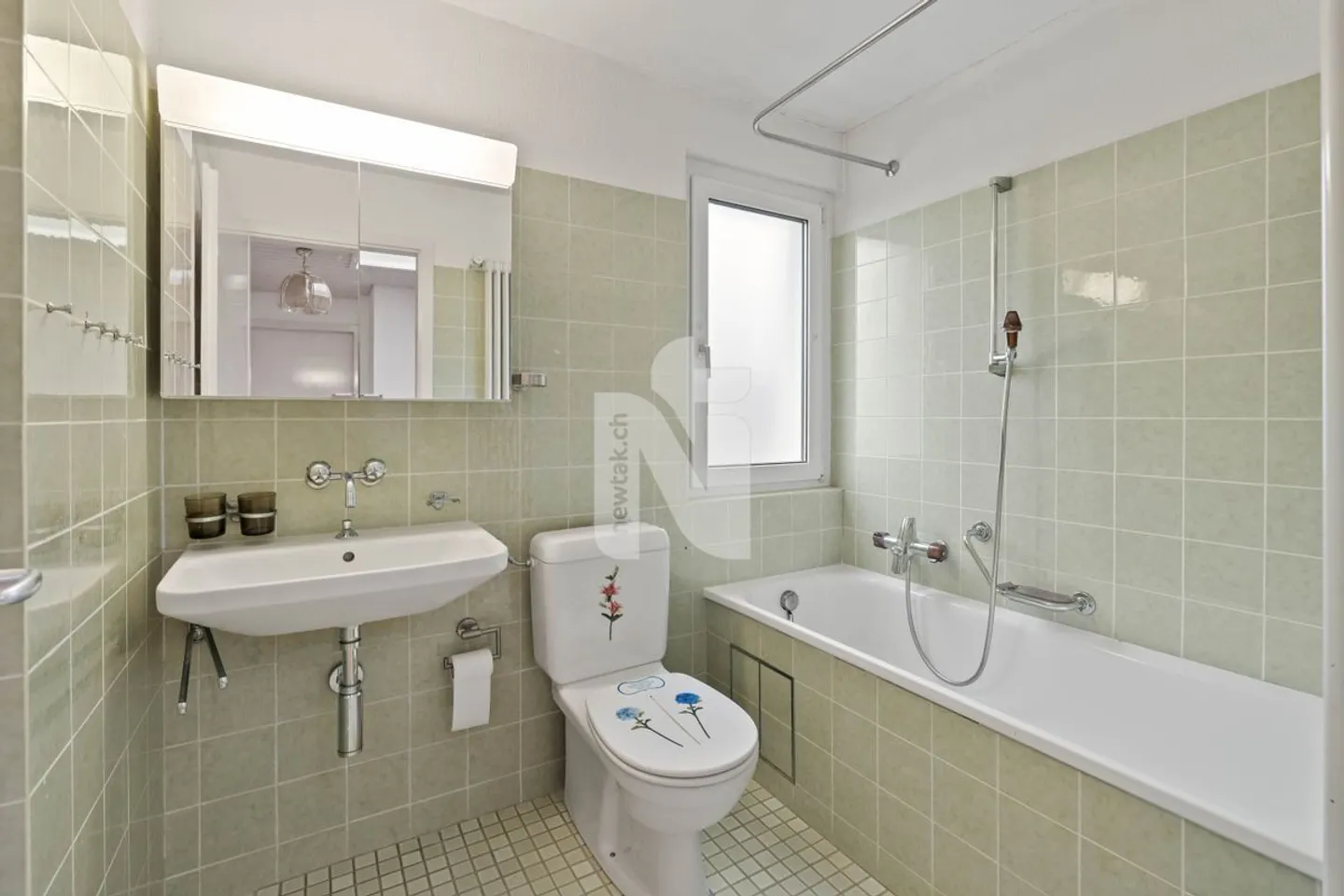 Adatto alle famiglie con balcone, giardino e posto auto in garage sotterraneo - Foto 12 di 13