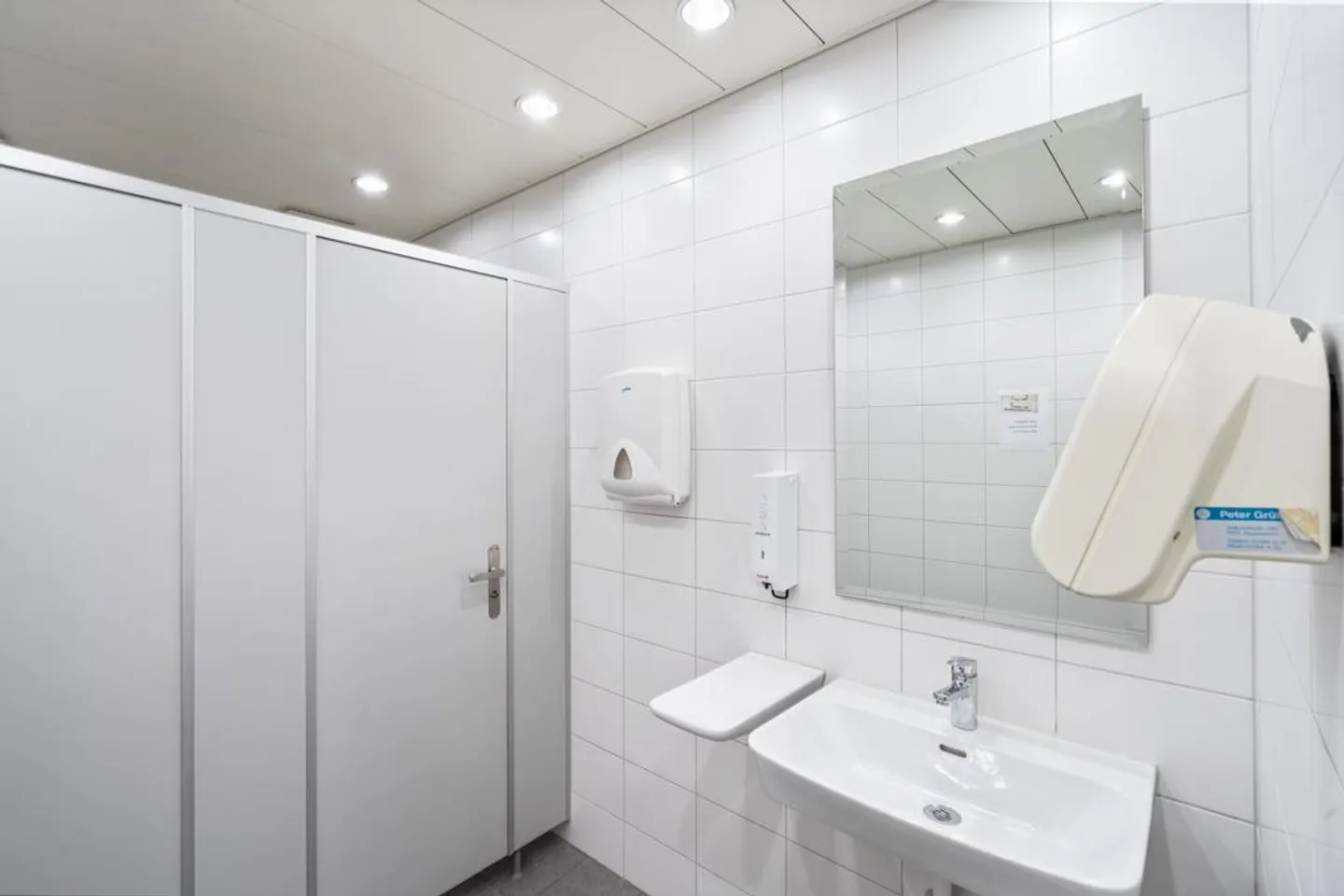 Petit mais bel espace de bureau dans un bon emplacement ! - Photo 6 sur 8