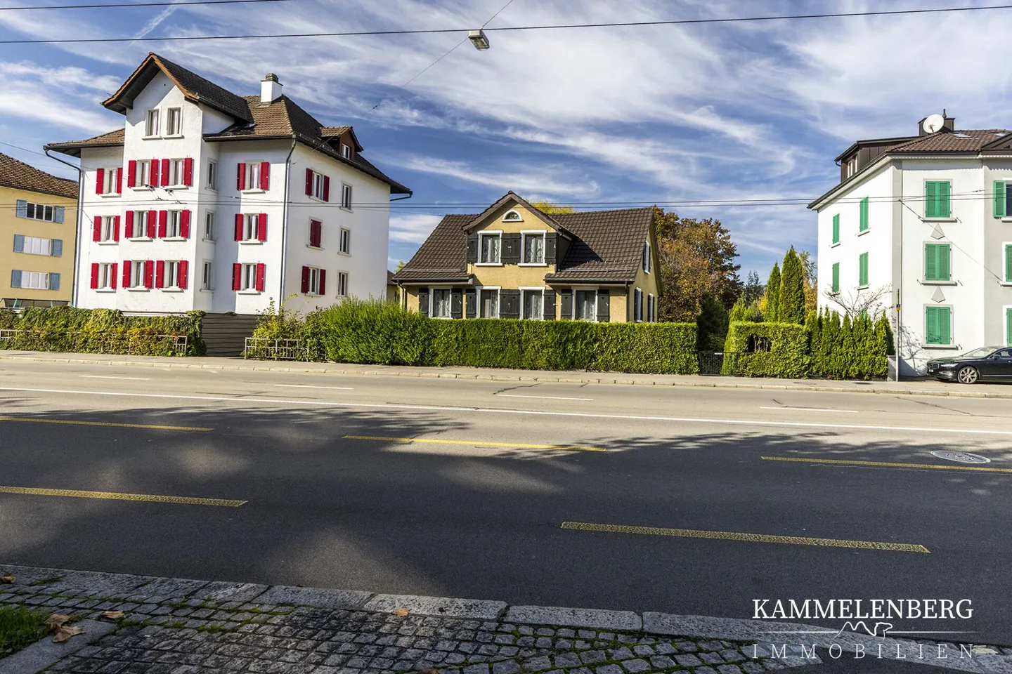 Casa bifamiliare con 11 stanze e 4 posti auto - Foto 5 di 32