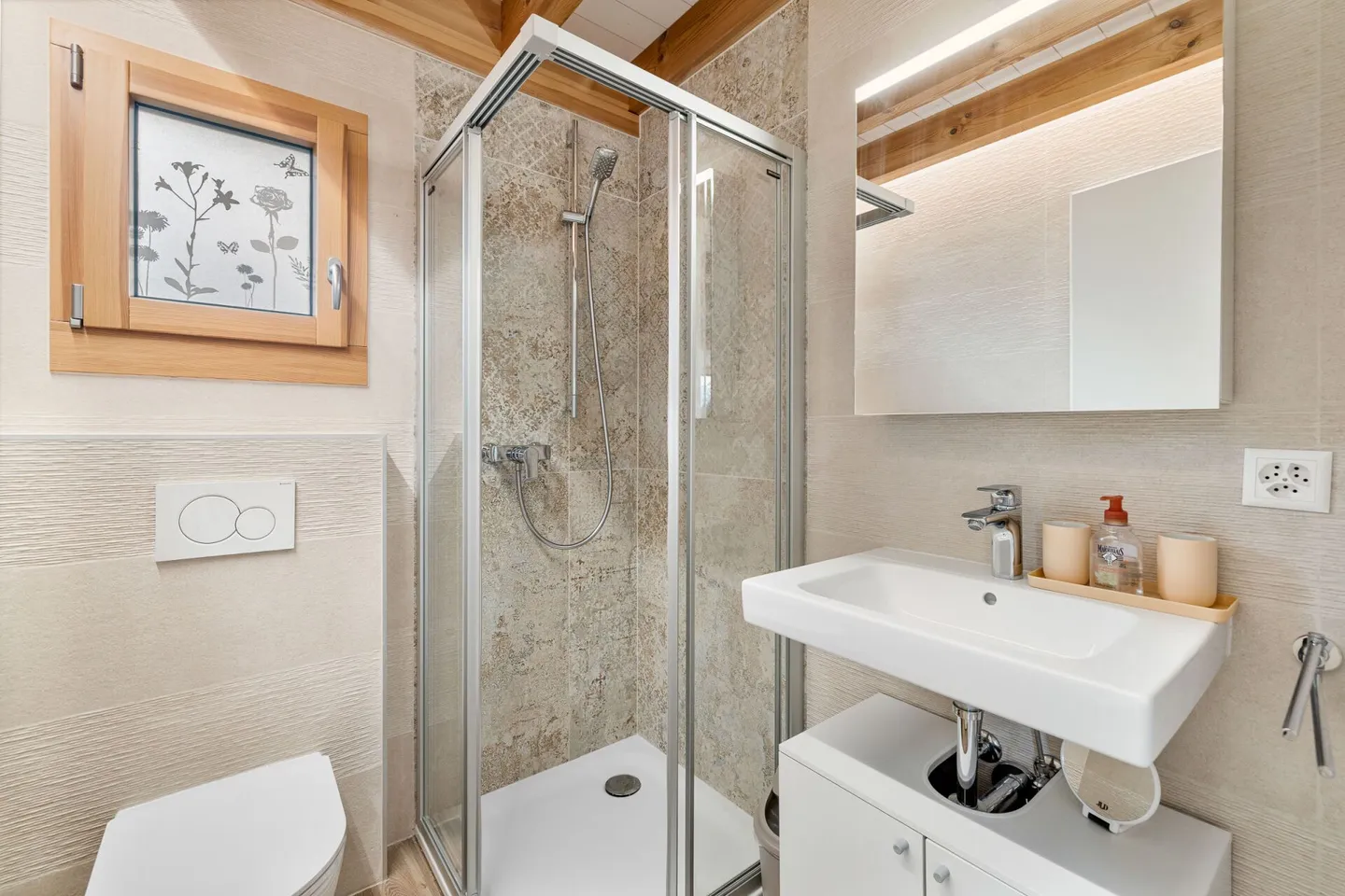 Charming semi-detached house with 3 rooms and 1/2 of 110 m2 in the heart of the vineyards of Saillon - Photo 11 of 20