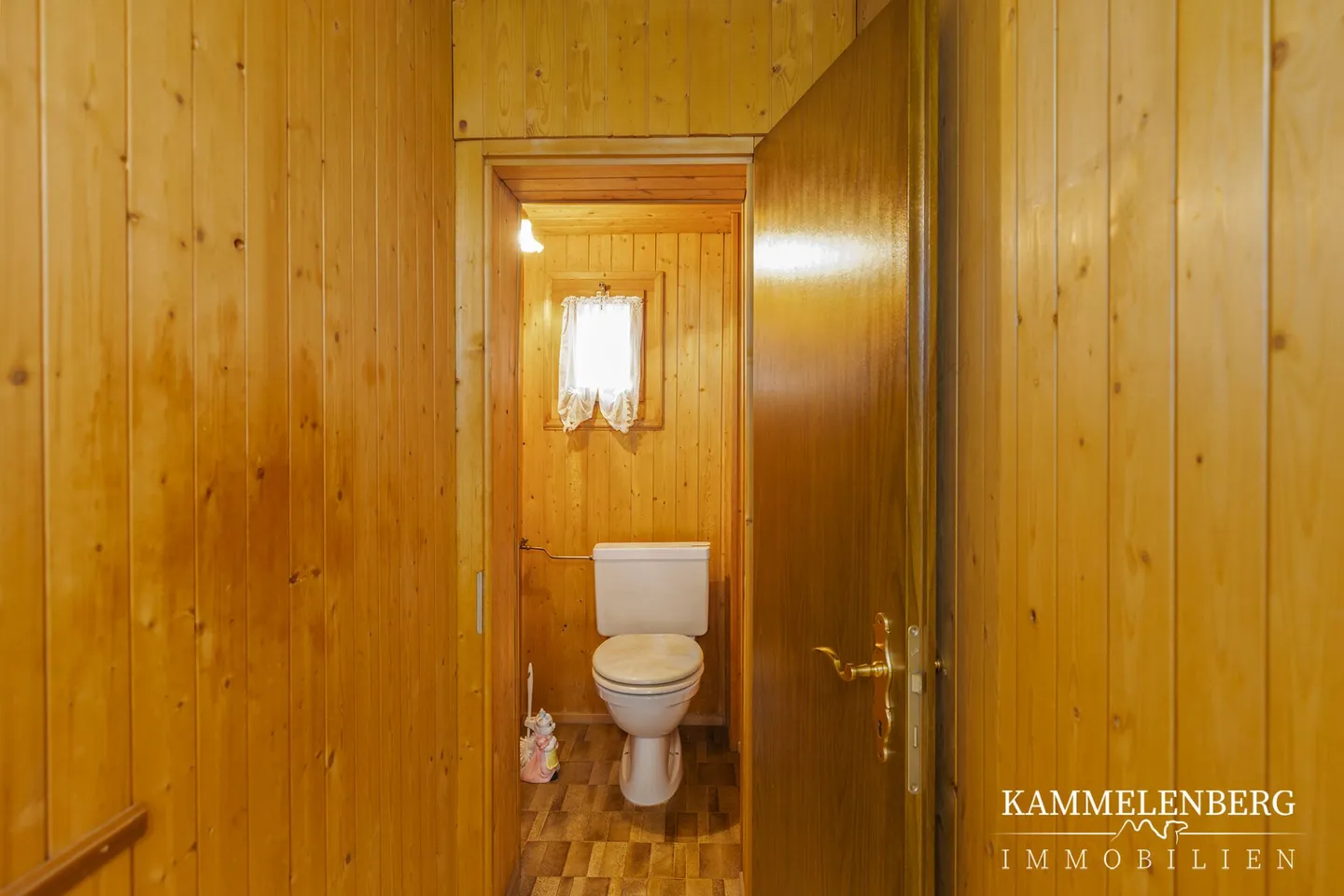 Casa bifamiliare con 11 stanze e 4 posti auto - Foto 10 di 32