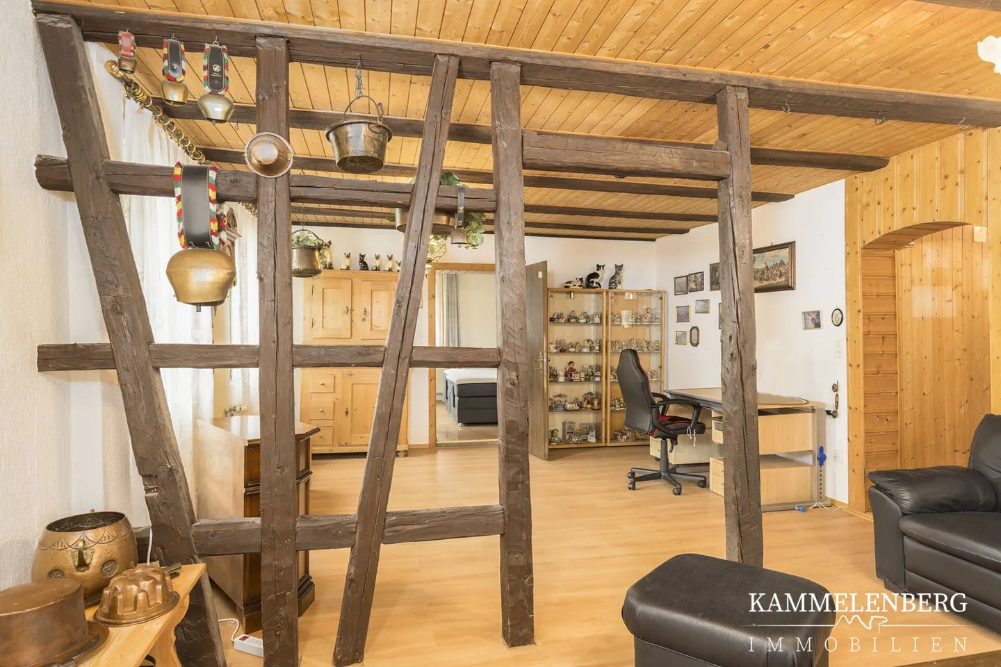 Casa bifamiliare con 11 stanze e 4 posti auto - Foto 16 di 32