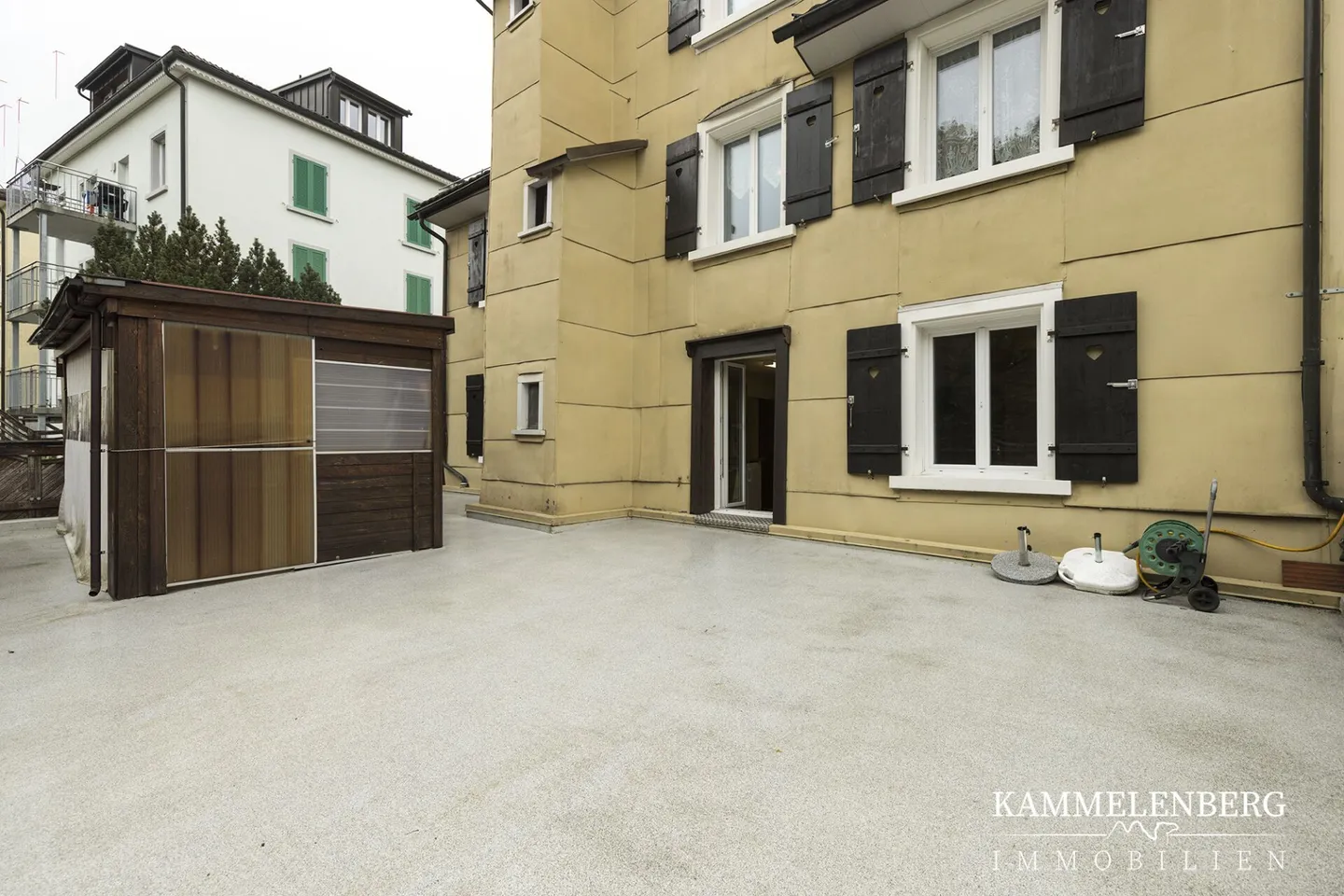 Casa bifamiliare con 11 stanze e 4 posti auto - Foto 20 di 32