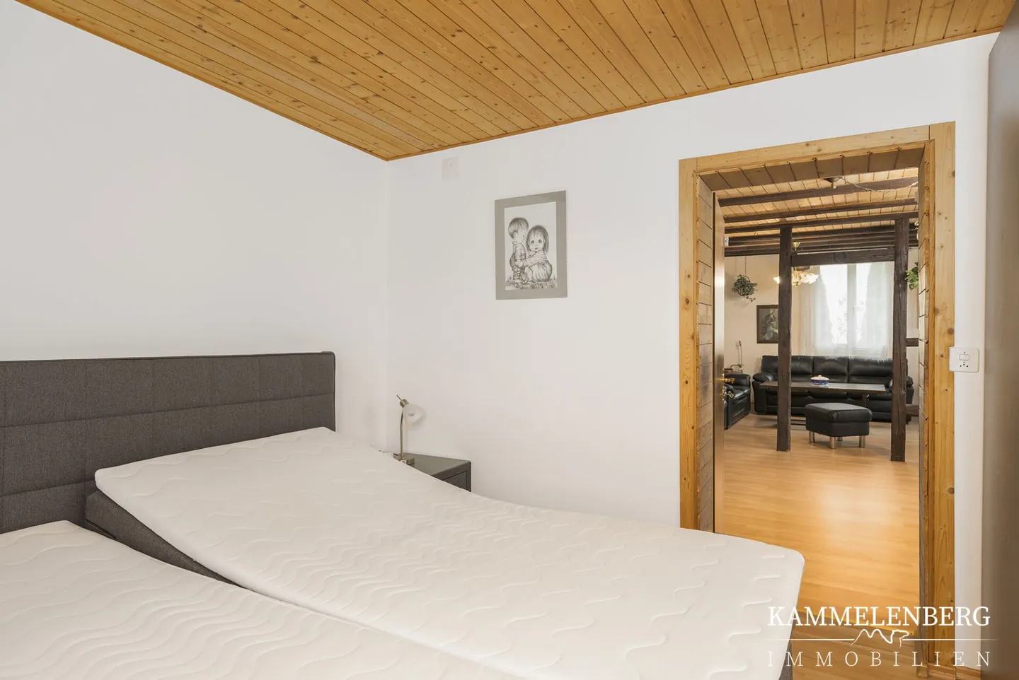 Casa bifamiliare con 11 stanze e 4 posti auto - Foto 21 di 32