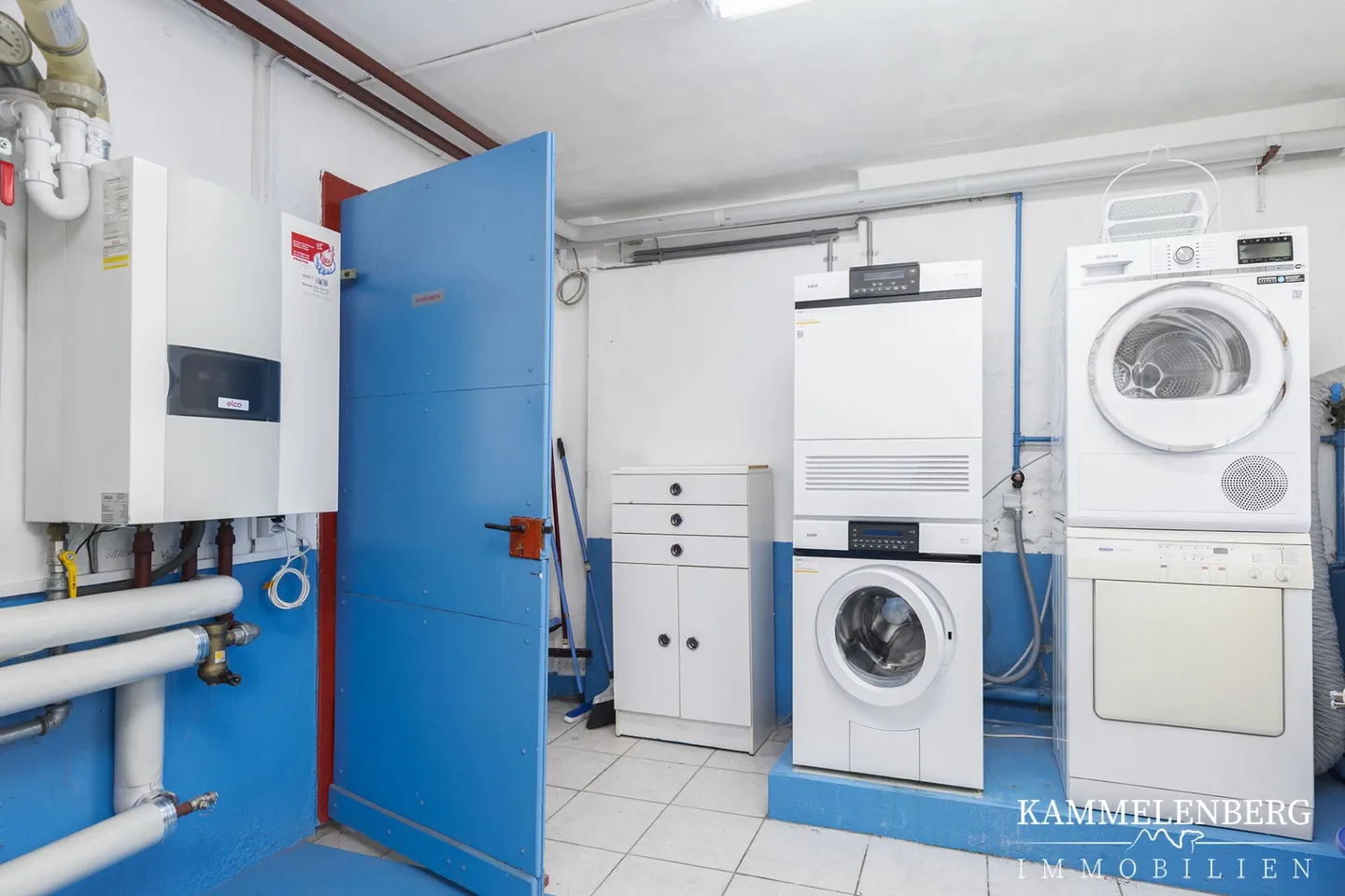 Casa bifamiliare con 11 stanze e 4 posti auto - Foto 22 di 32