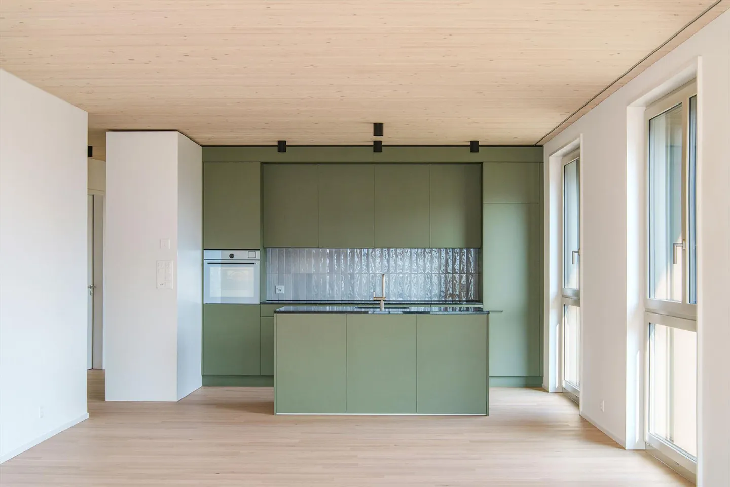 Moderne 4.5 Zimmer Wohnung - Foto 2 von 8