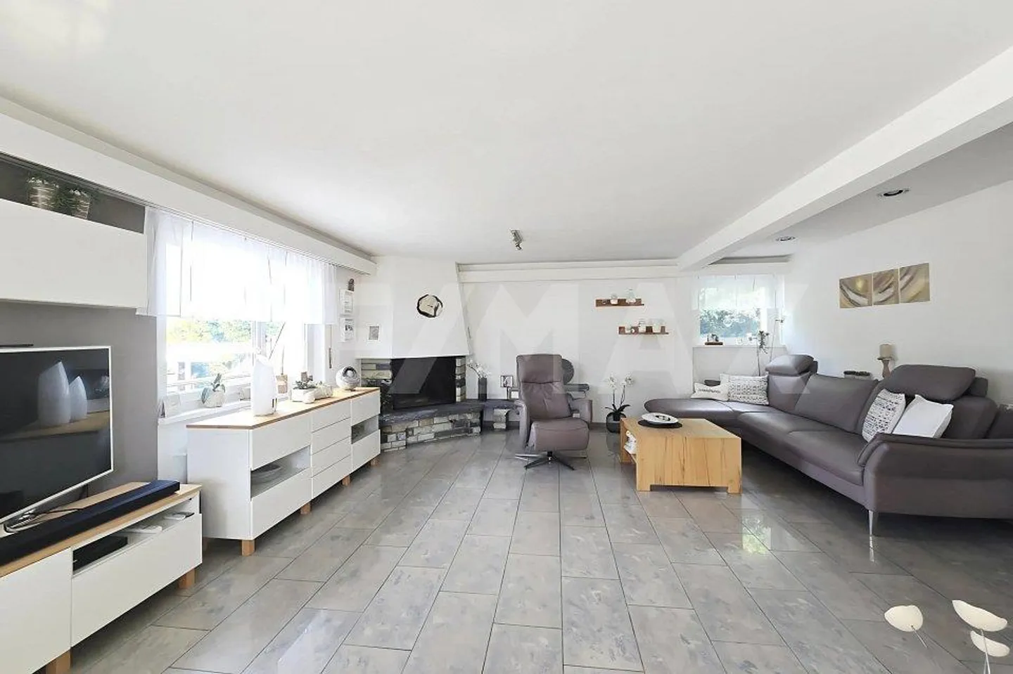 Mehrfamilienhaus mit Traumhaftem Blick - Foto 2 von 13