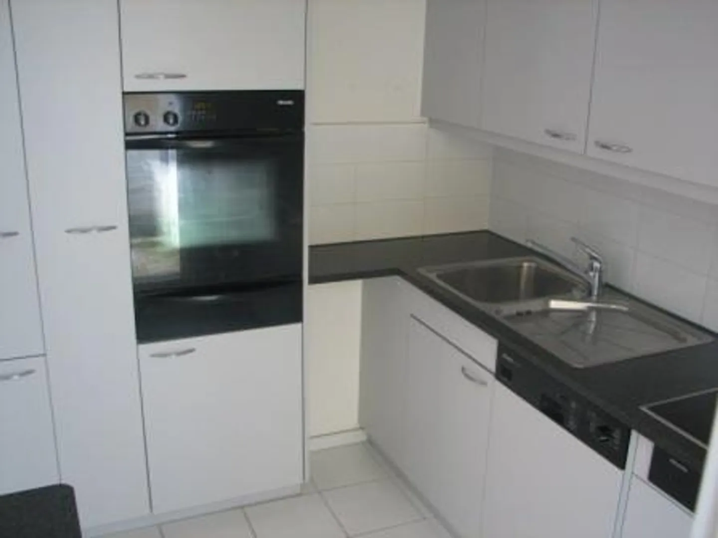 Il tuo rifugio soleggiato nel verde - Foto 2 di 6