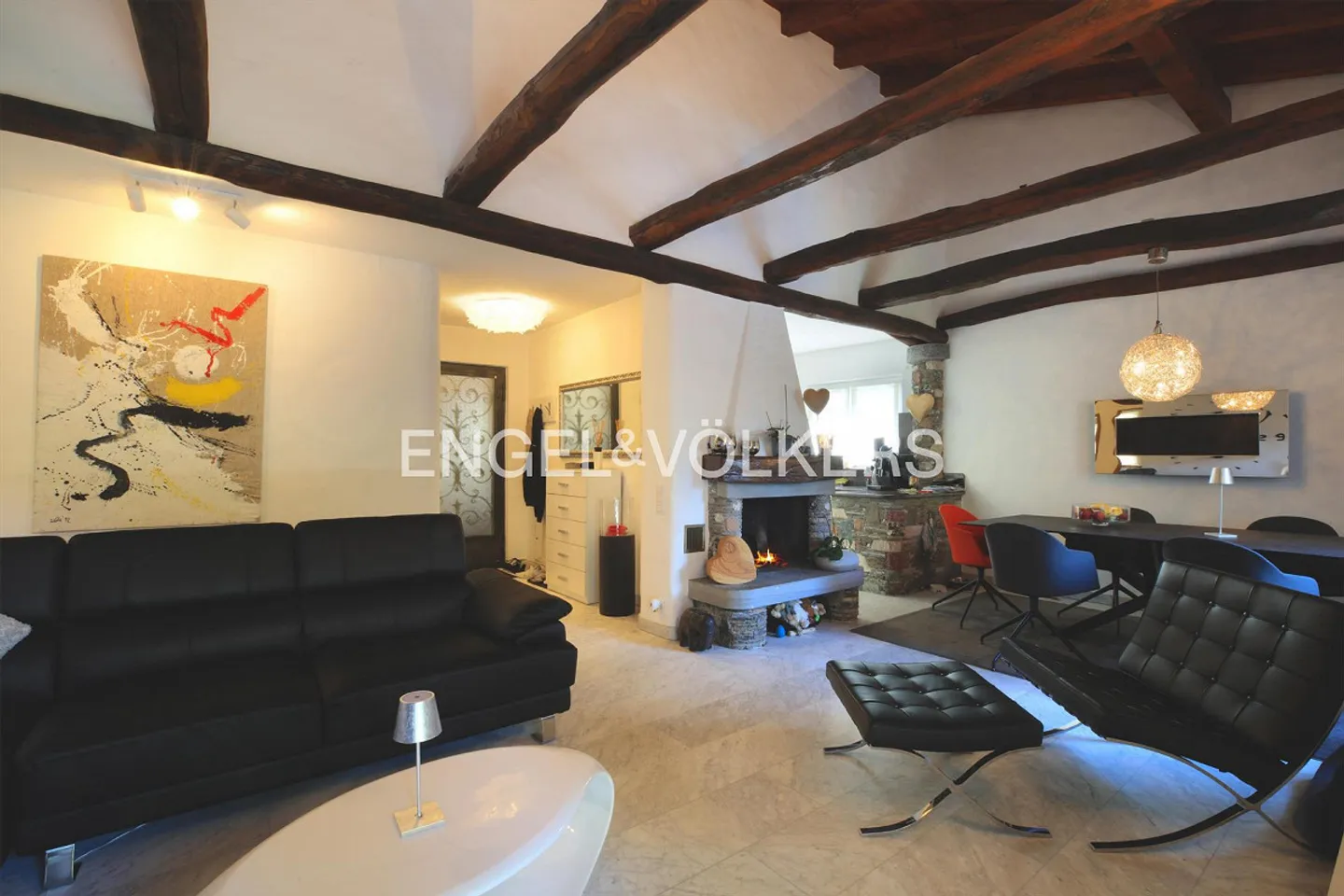 Villa du Tessin dans le style d'une maison de campagne avec 3 appartements et piscine (80) - Photo 3 sur 14