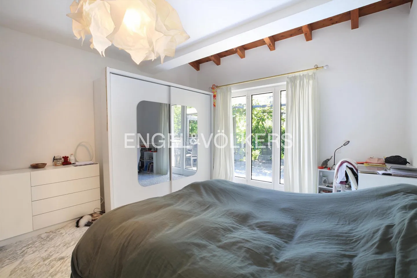 Villa du Tessin dans le style d'une maison de campagne avec 3 appartements et piscine (80) - Photo 5 sur 14