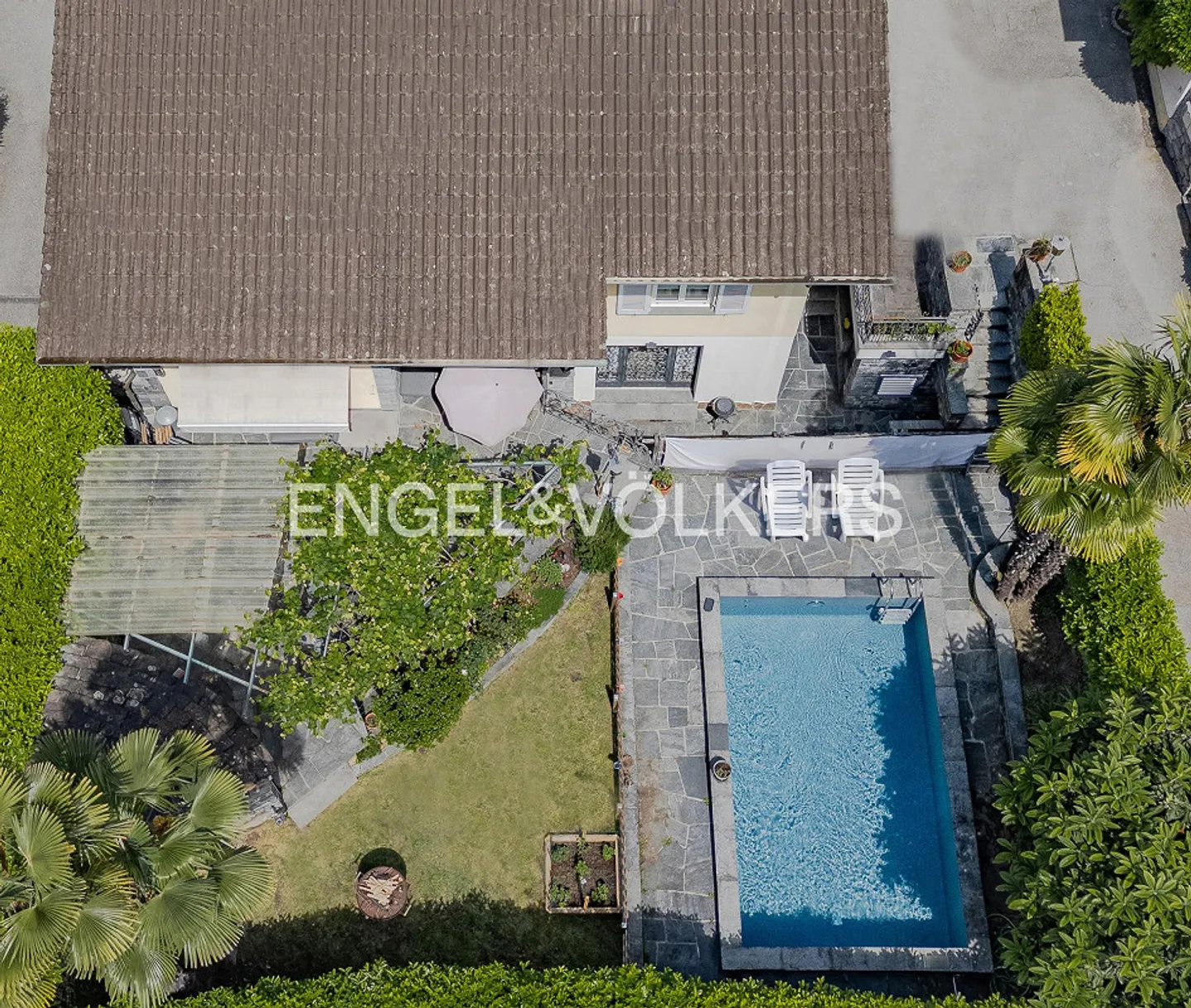 Villa du Tessin dans le style d'une maison de campagne avec 3 appartements et piscine (80) - Photo 14 sur 14