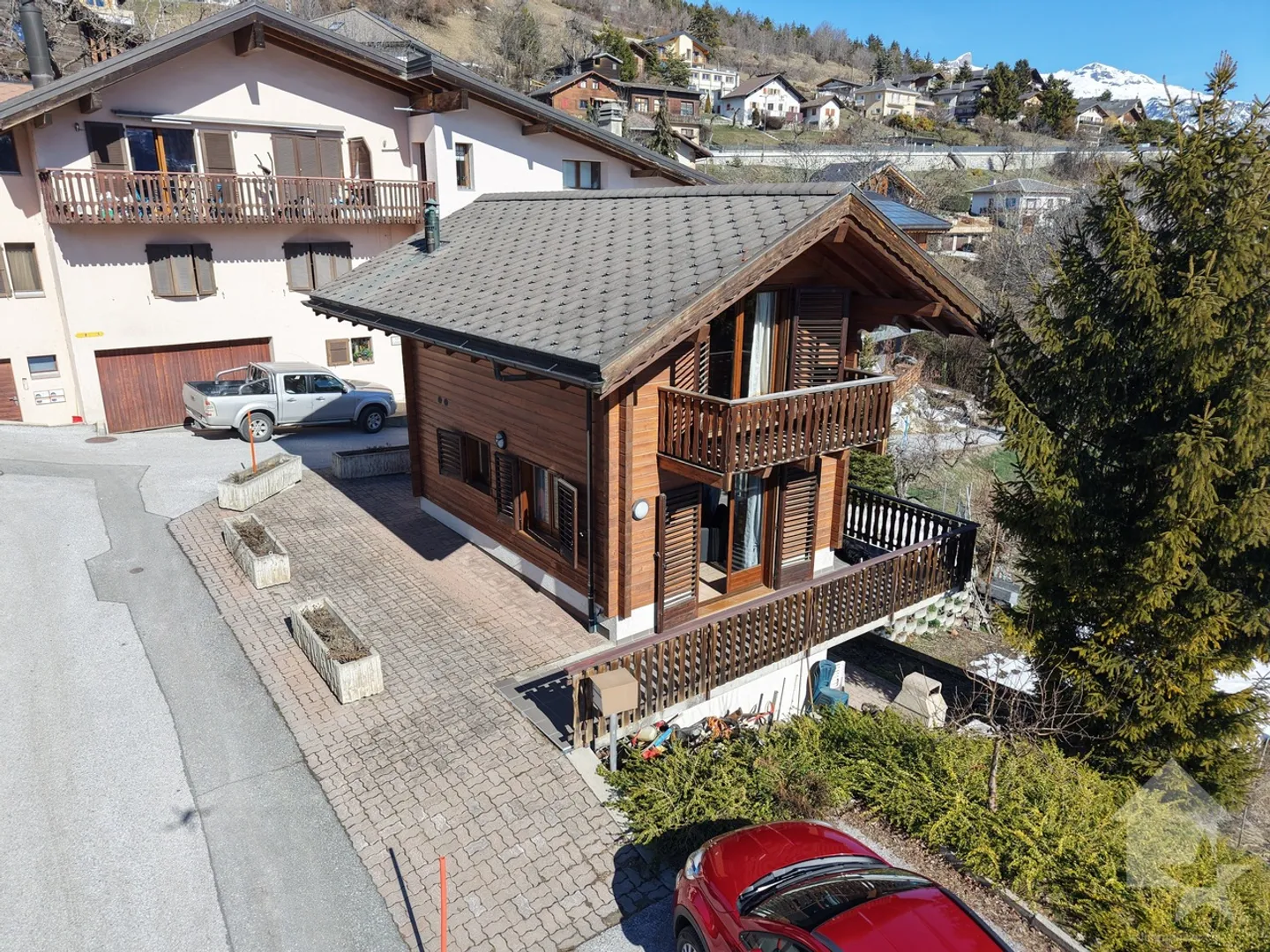Charmantes Chalet in Chermignon - Foto 2 von 24