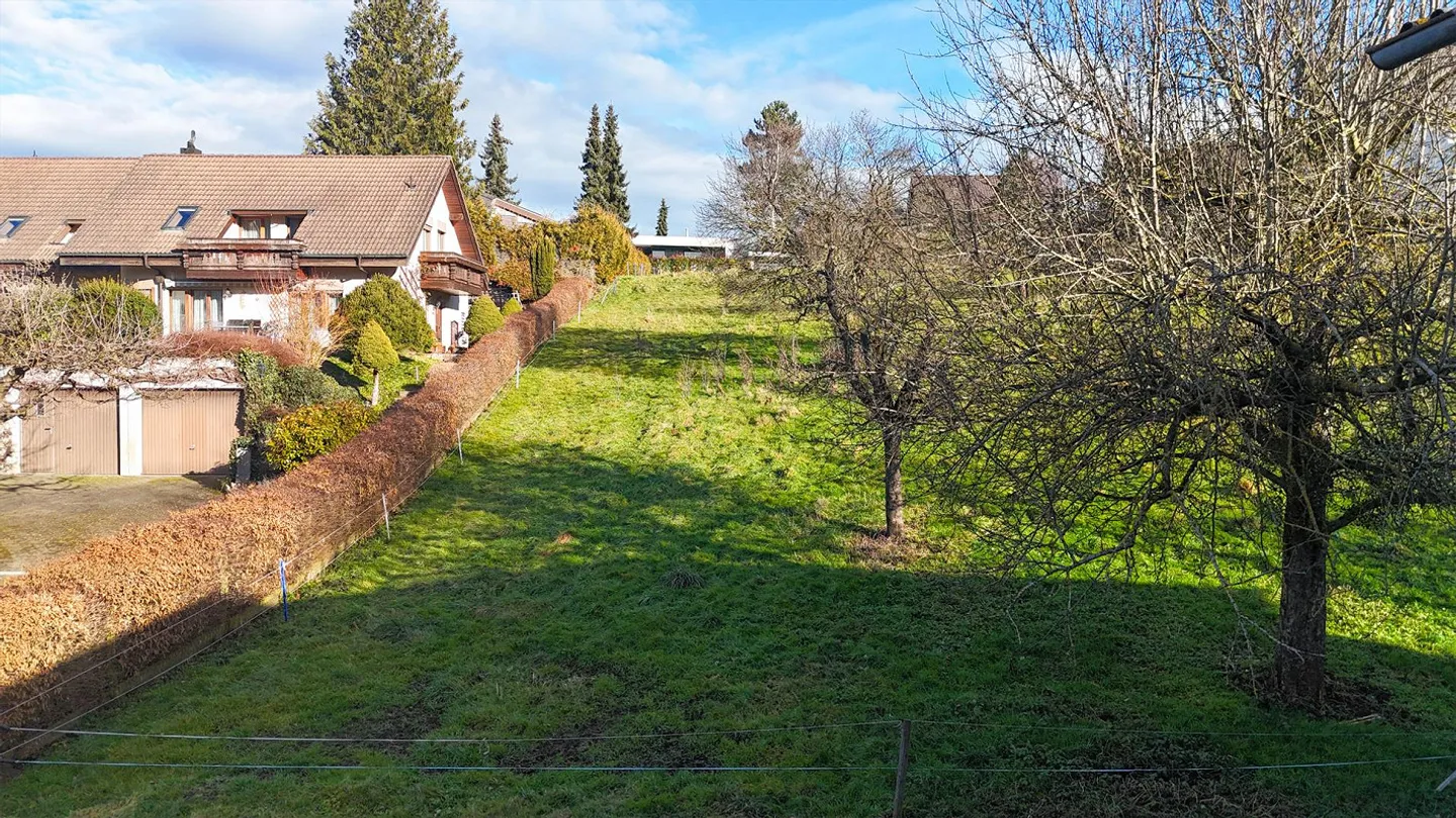2'972 m² building plot with farmhouse - Photo 3 of 12